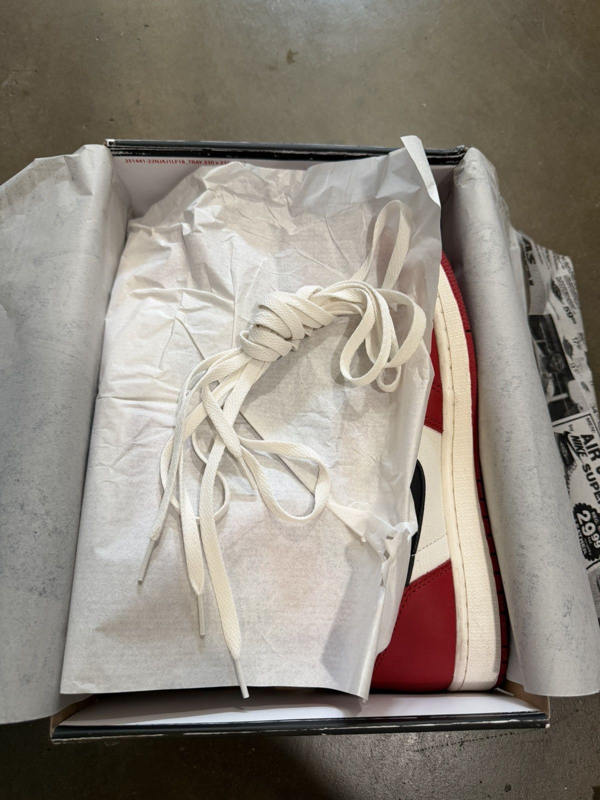 Jordan Brand Jordan 1 Chicago Lost and Found Size US 10 / EU 43 - 10 Thumbnail