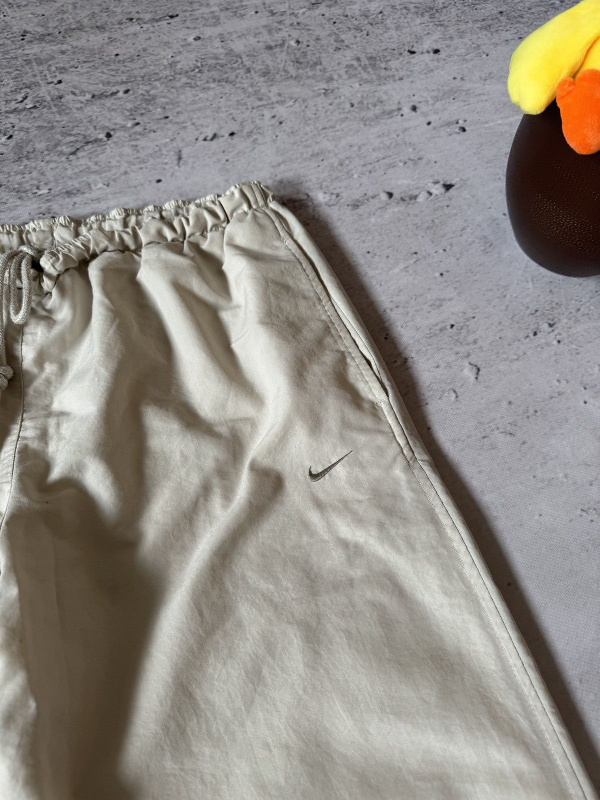 Nike × Vintage NIKE NYLON VINTAGE Y2K OVERSIZE BAGGY FIT PANTS SWEATPANTS Size US 34 / EU 50 - 4 Thumbnail