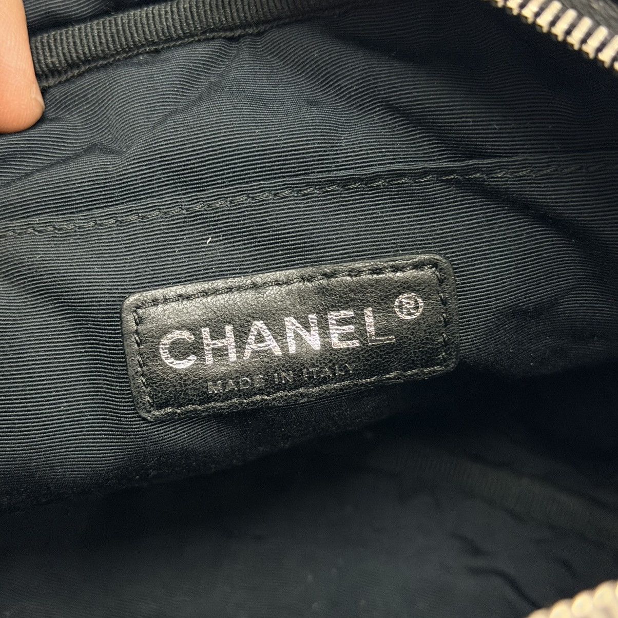 Chanel Pre-Owned Chanel Matelasse Chain Bag Nylon Black Silver CC Size ONE SIZE - 9 Thumbnail