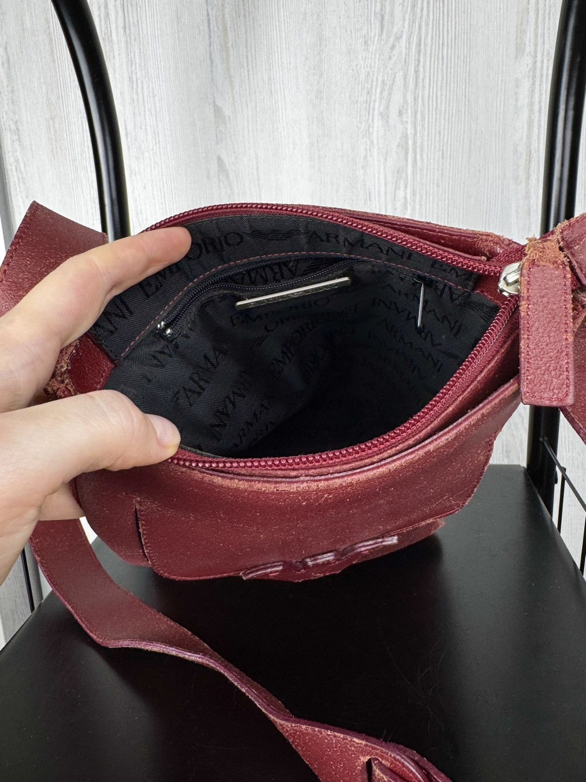 Emporio Armani Emporio Armani Ruby Red vintage Faded leather crossbody bag Size ONE SIZE - 8 Thumbnail