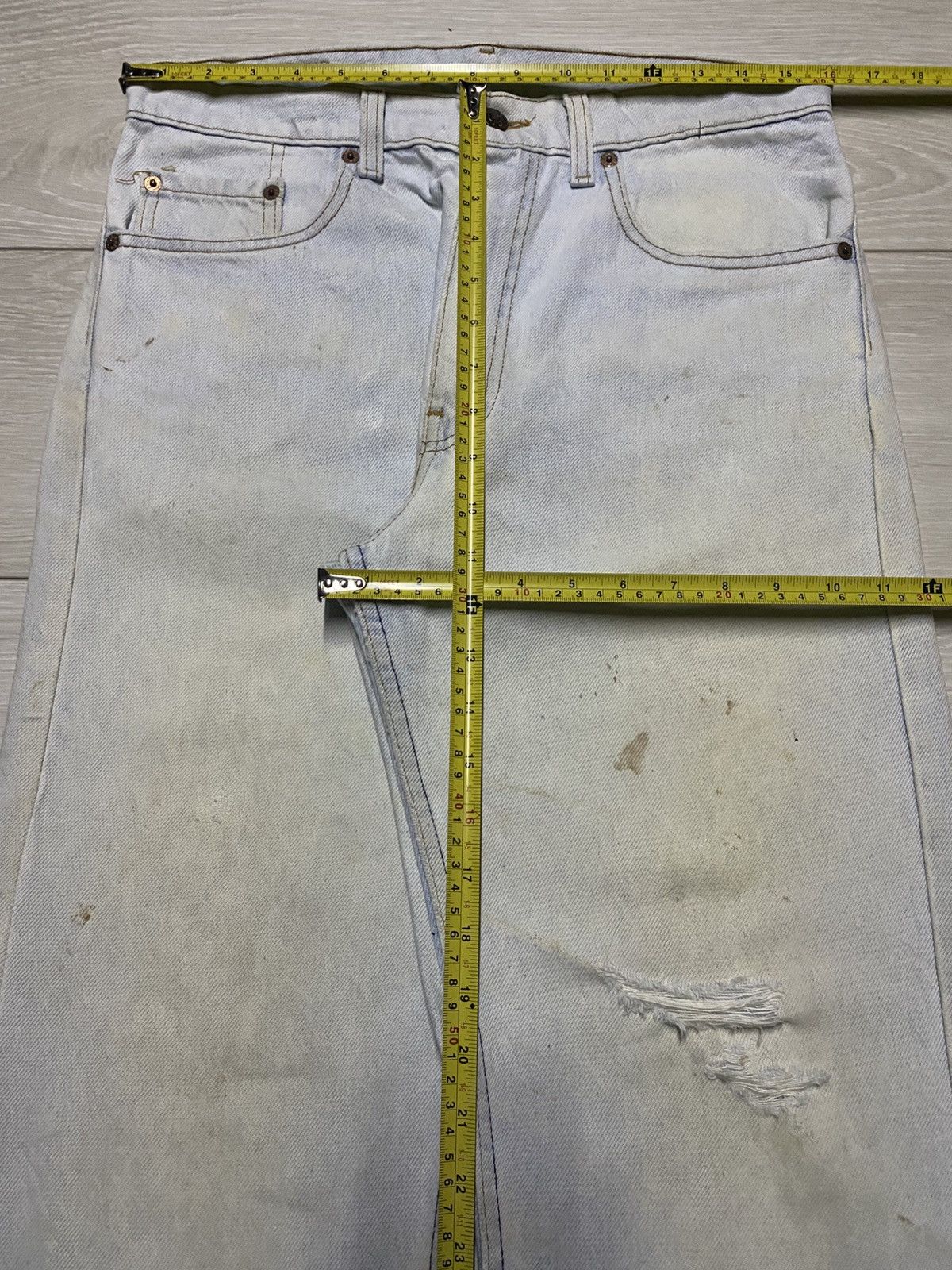 Levi's Vtg Levis 505 90s Grunge Light Wash Distressed Loose Jean Size US 32 / EU 48 - 15 Thumbnail