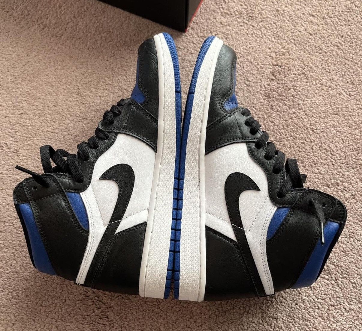 Nike Jordan 1 Royal Toe Size US 8.5 / EU 41-42 - 2 Thumbnail