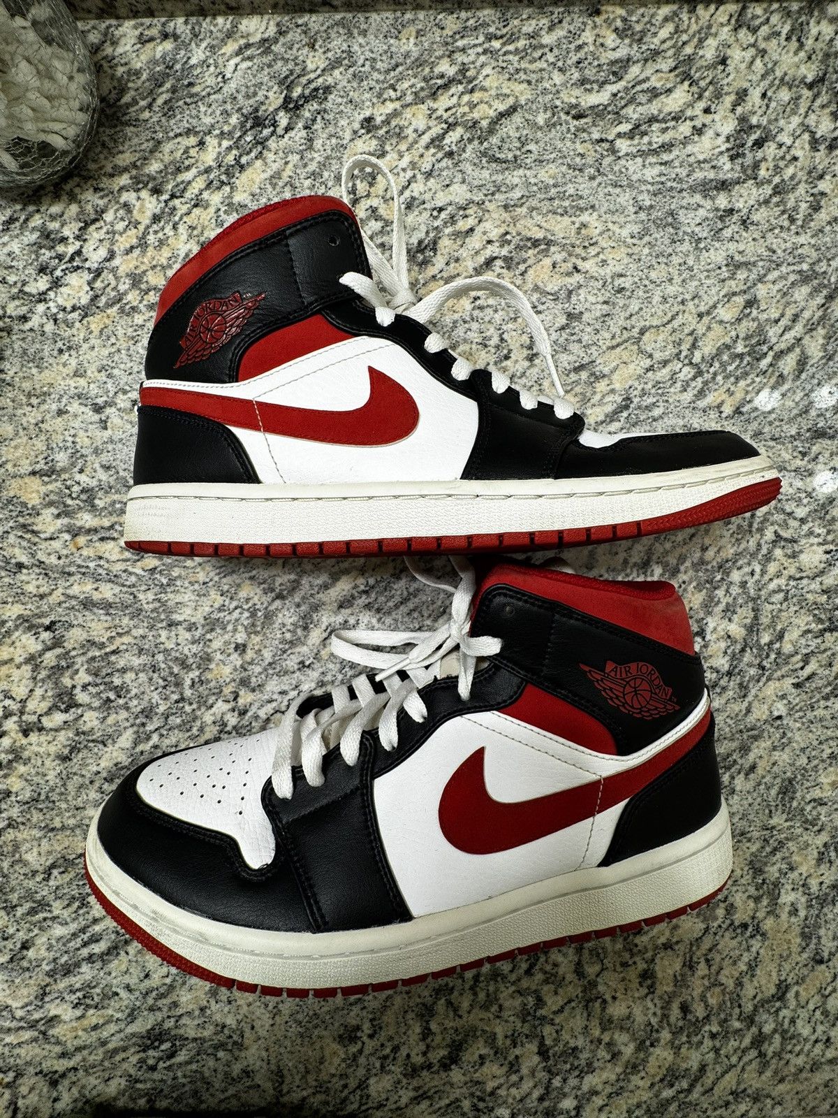 Jordan Brand Jordan 1 mid black gym red Size US 8.5 / EU 41-42 - 5 Thumbnail