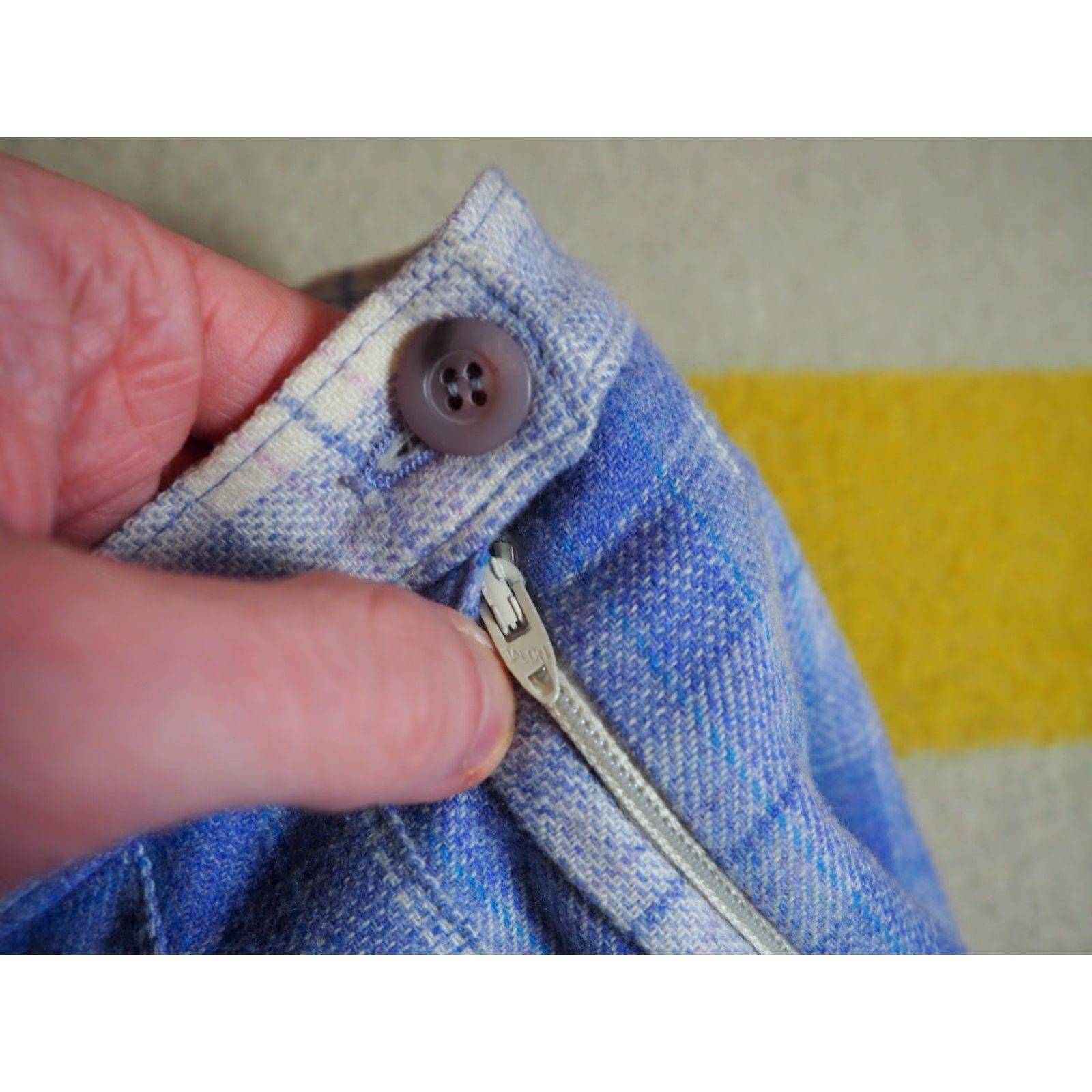 Pendleton VTG Pendleton Wool Blue White Plaid Tartan Skirt 27W Women 1970s Hippy Casual Wool 100% Original Canada US Built Size 27" / US 4 / IT 40 - 5 Thumbnail