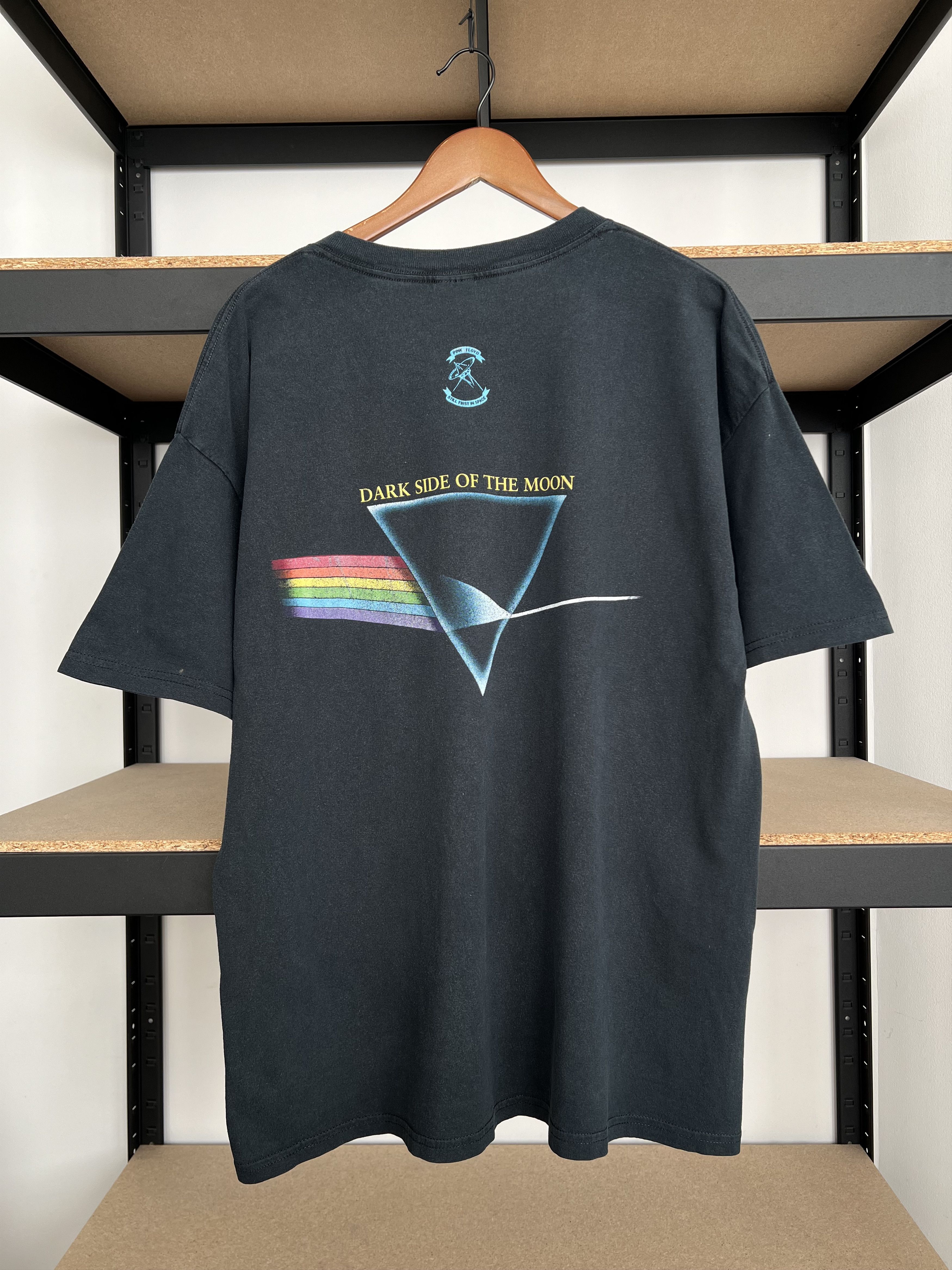 Band Tees Vintage 2000s Pink Floyd The Dark Side of the Moon Reprint Size US XL / EU 56 / 4 - 2 Thumbnail