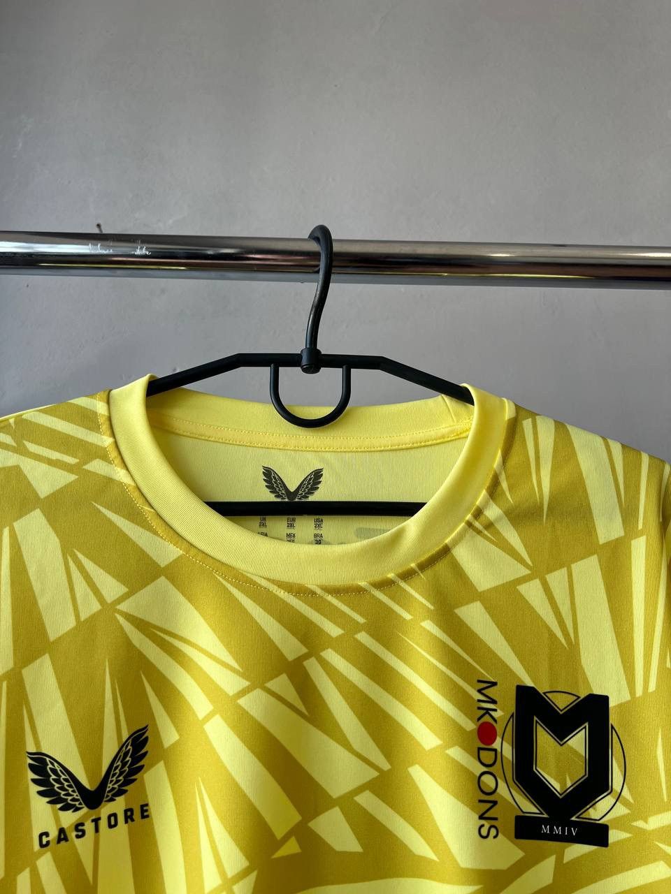 Castore 2025 MK DONS GOALKEEPER 2 SOCCER JERSEY FOOTBALL SHIRT XXL Size US XXL / EU 58 / 5 - 5 Thumbnail