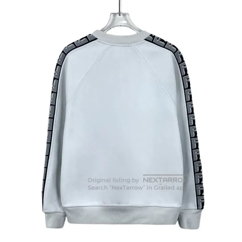 Fendi Fendi White side logo letter inlay round neck long sleeve Size US XS / EU 42 / 0 - 2 Thumbnail