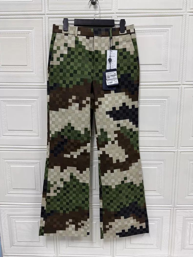 Louis Vuitton Louis Vuitton size US 46 Fei Dong Co-branded Camouflage Che Size US 30 / EU 46 - 1 Thumbnail