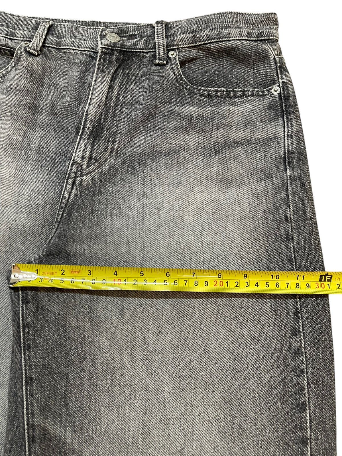 Uniqlo Vintage Japanese Uniqlo Faded Wash Style Baggy Jeans Size US 32 / EU 48 - 14 Thumbnail
