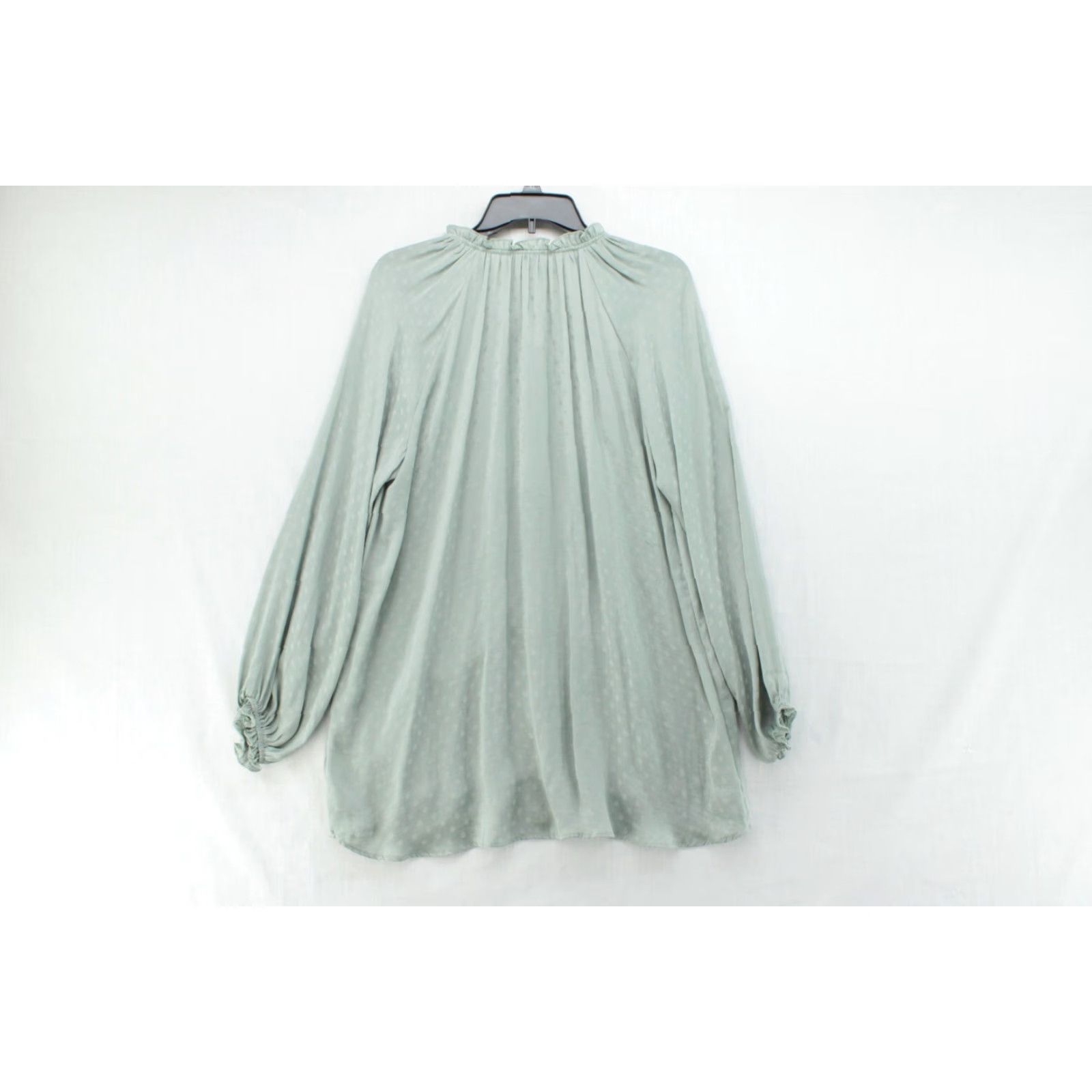 Show Me Your MuMu Show Me Your Mumu Charlene Tunic Top Women's M Green Polka Dot Tie-Sleeve V-Neck Pullover Blouse Casual/Business Women 90s? Size M / US 6-8 / IT 42-44 - 4 Thumbnail