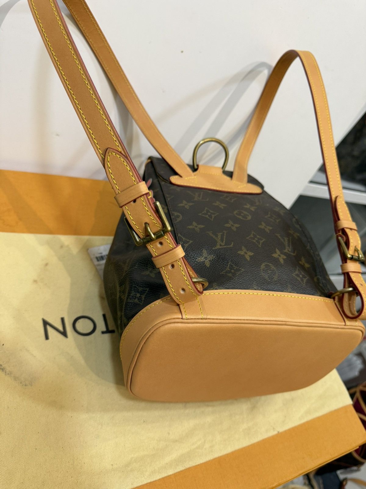 Louis Vuitton Louis vuitton backpack mm ( 2174 ) Size ONE SIZE - 8 Thumbnail