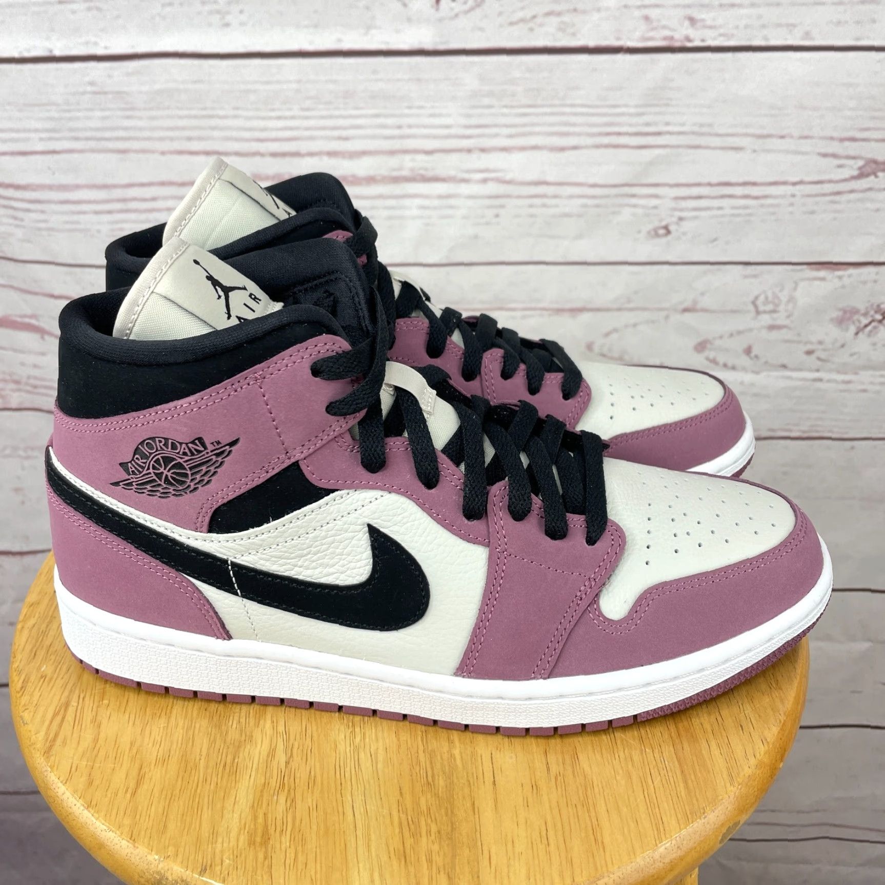 Jordan Brand Nike Air Jordan 1 Women's Mid SE Light Mulberry Black DC7267-500 Size 11 New Size US 9 / IT 39 - 7 Thumbnail