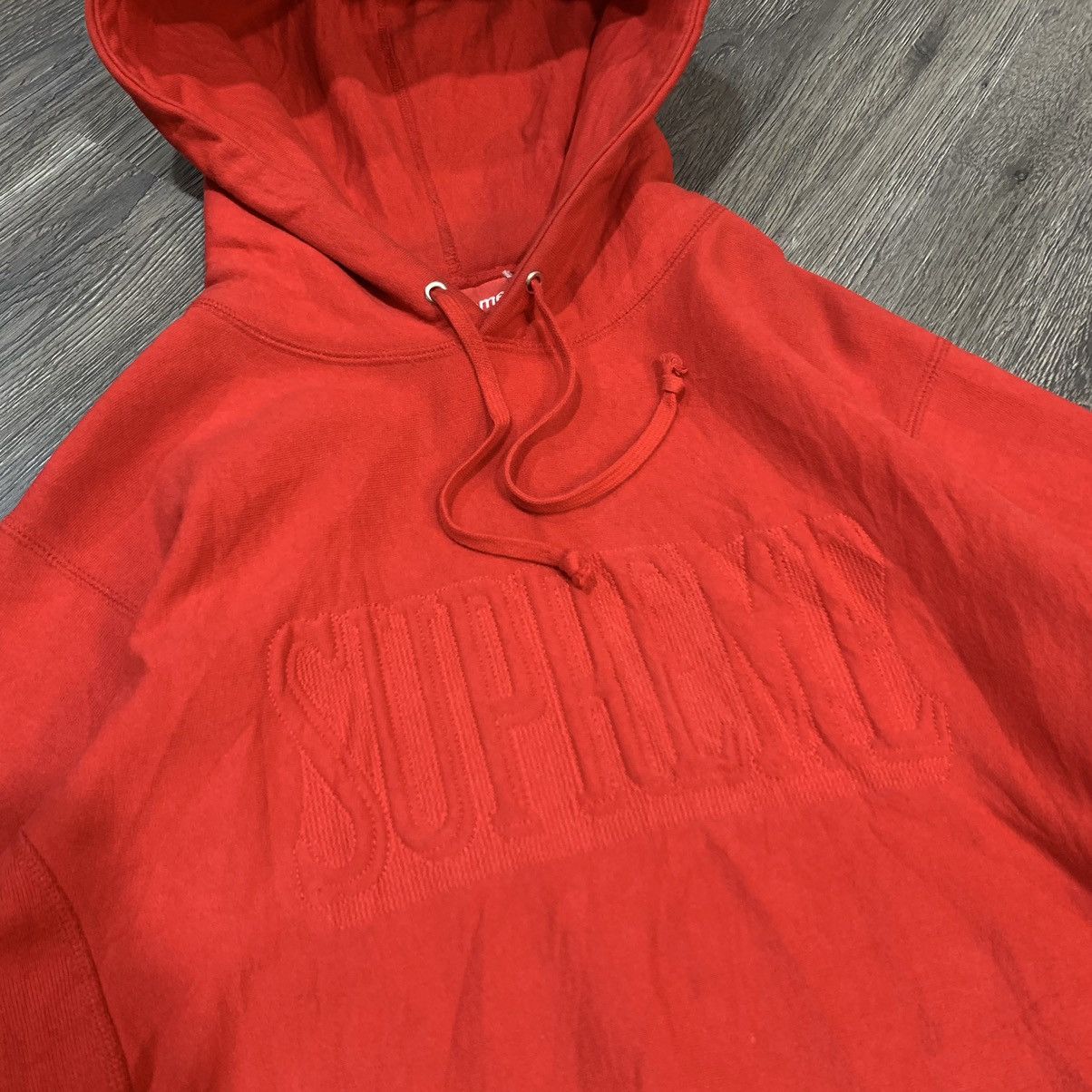 Supreme Supreme FW/16 Embroidered Hoodie Red on Red Size US L / EU 52-54 / 3 - 2 Thumbnail