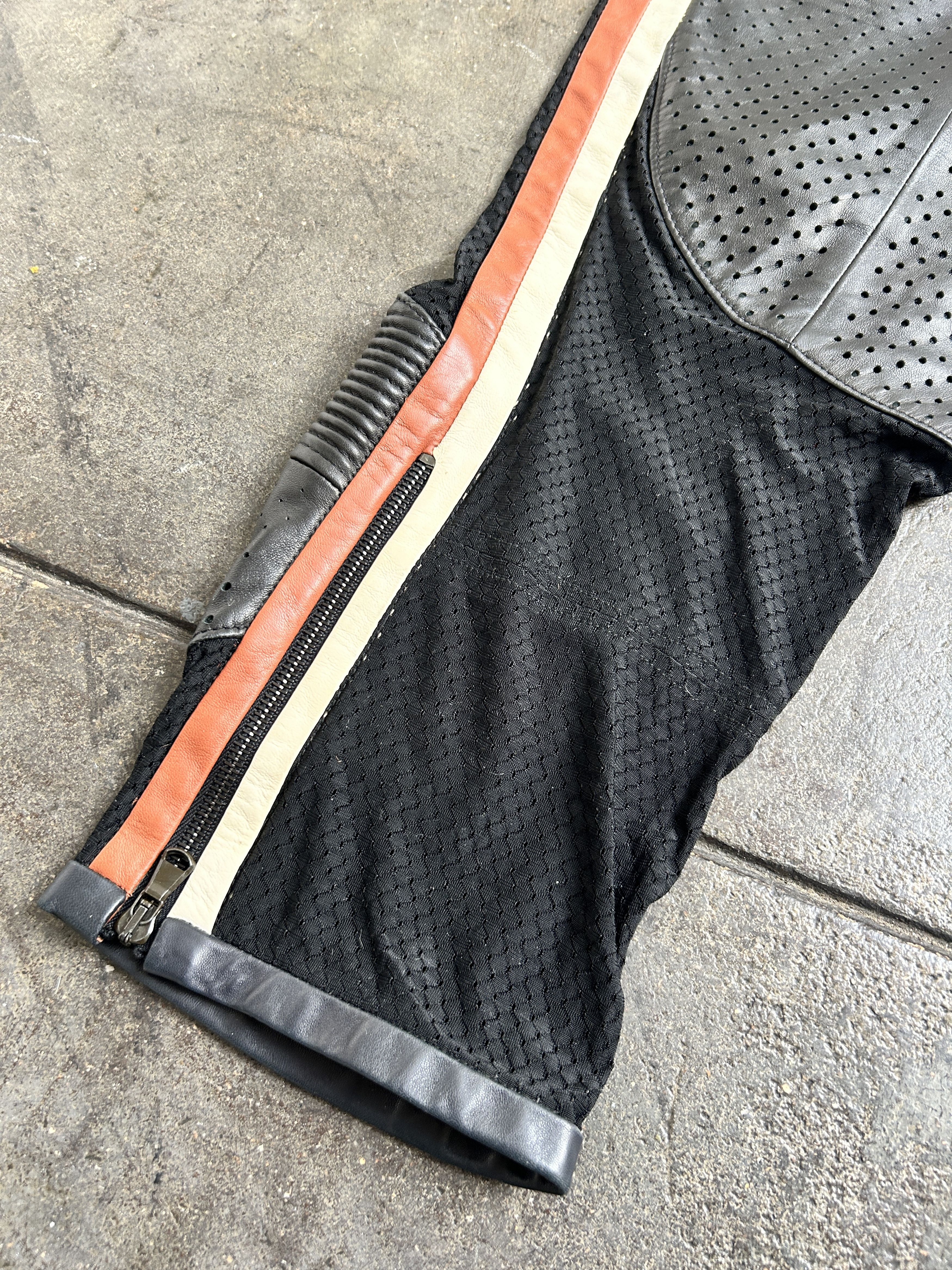 Jean Paul Gaultier Brand New Vintage JPG Sheep Leather & Mesh Biker Shorts Size 27" / US 4 / IT 40 - 13 Thumbnail
