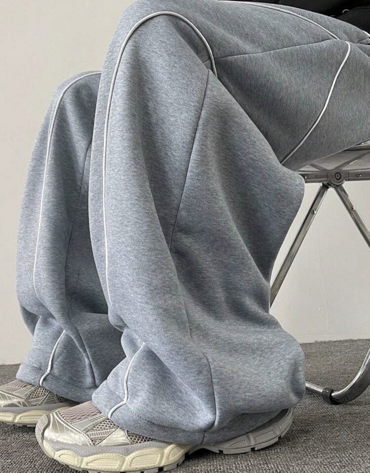 Japanese Brand ULTRA Baggy Curved Piping Sweatpants - Cyberpunk Streetwear Size US 30 / EU 46 - 4 Thumbnail