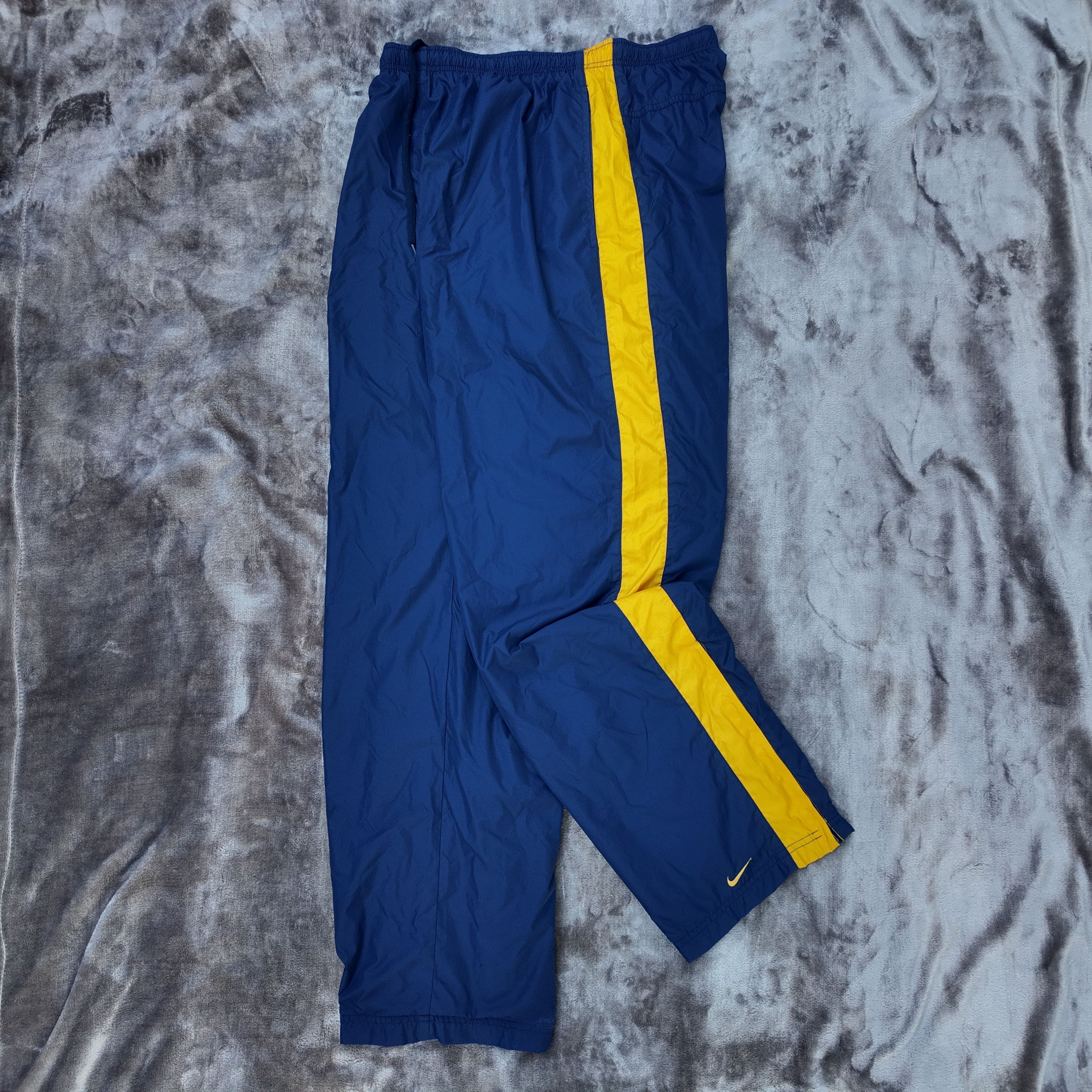 Nike Y2K Nike Yellow Ankle Swoosh Size US 38 / EU 54 - 1 Thumbnail