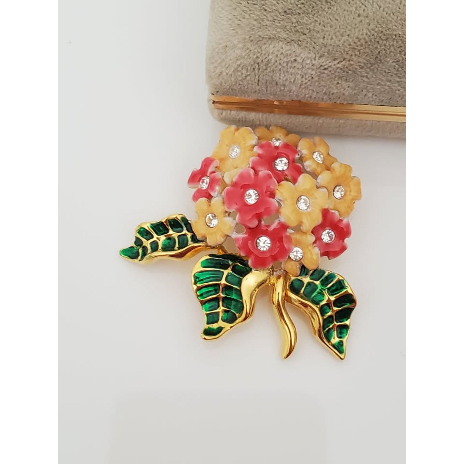 Other Vintage Joan Rivers Pink and Yellow Floral Bouquet Brooch Size ONE SIZE - 1 Thumbnail