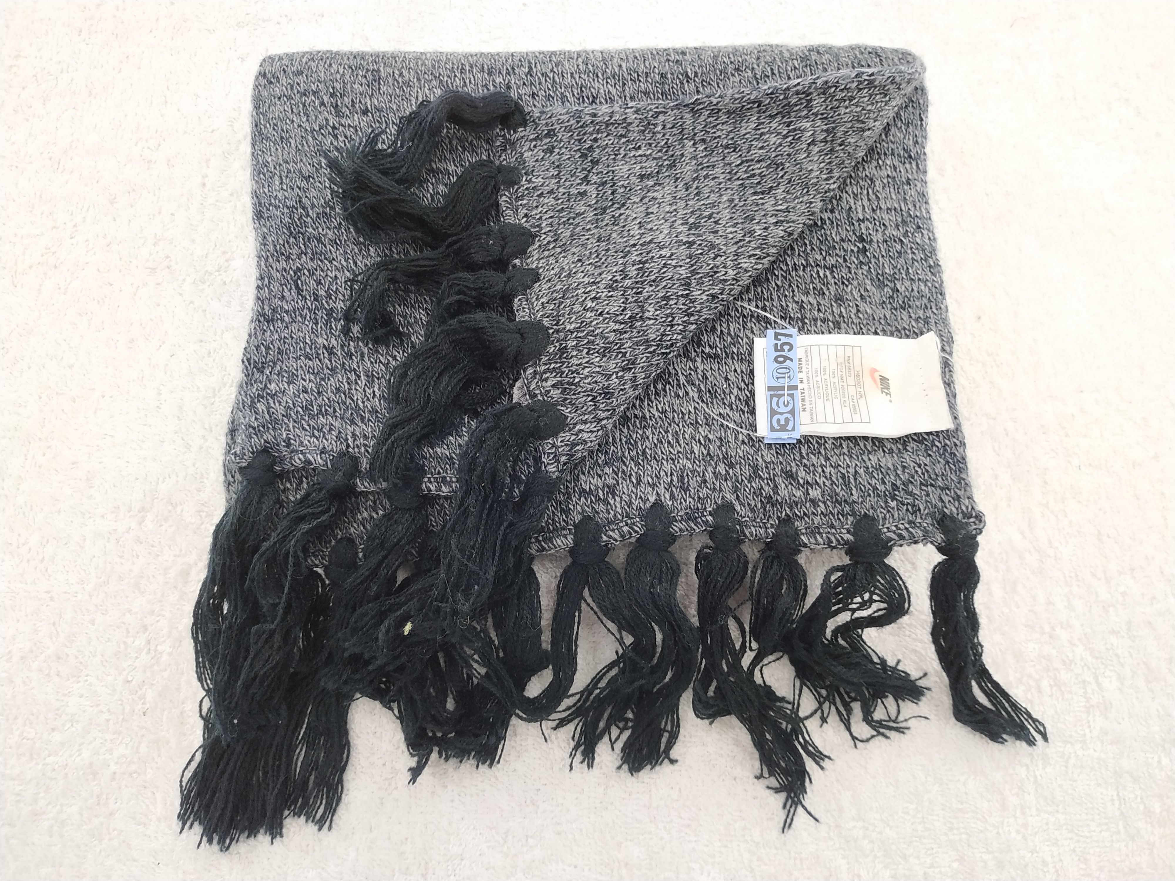 Nike Vintage Nike Scarf/Muffler/Neckwear MF381 Size ONE SIZE - 4 Thumbnail