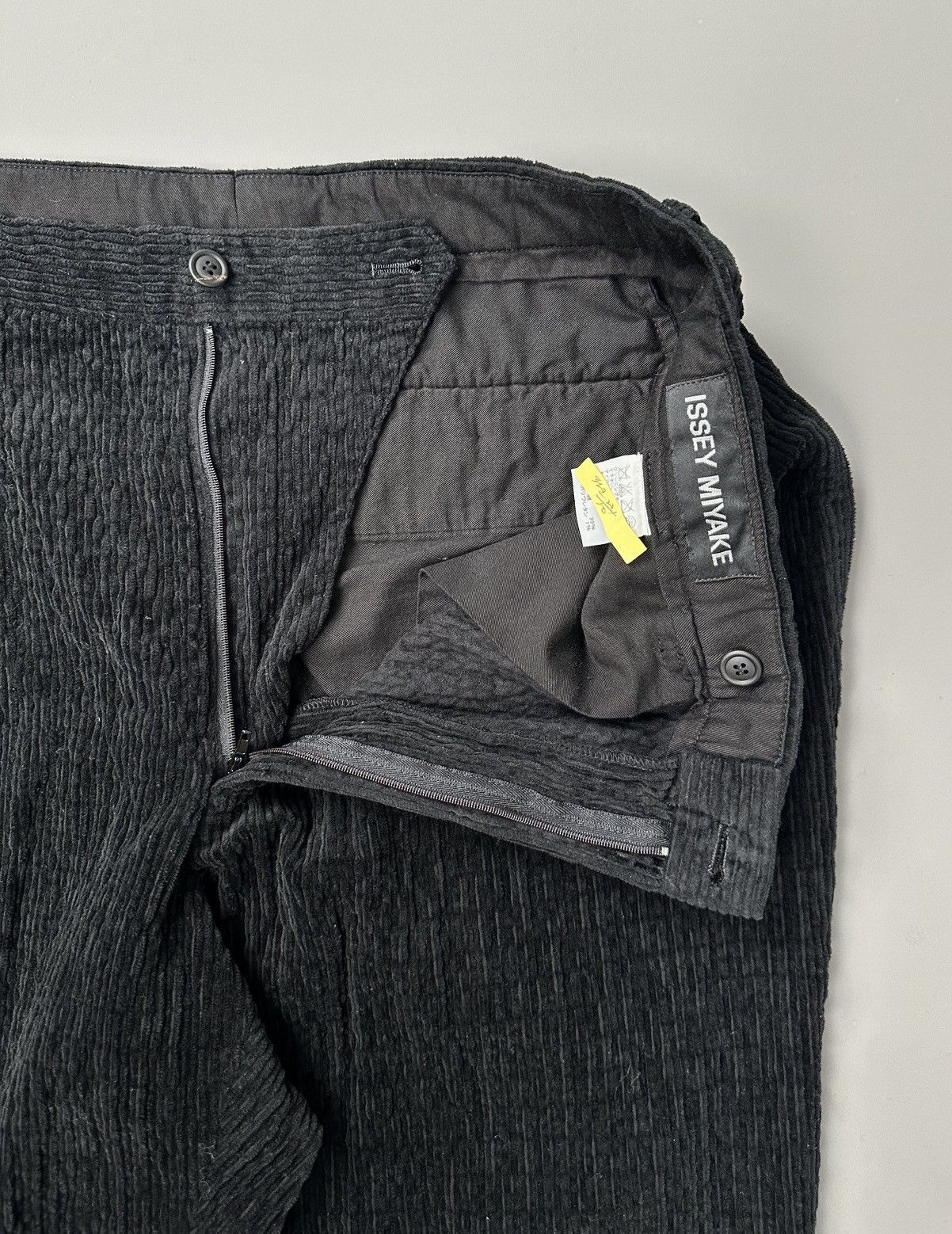 Issey Miyake Issey Miyake - Velour Cord Black Trouser - Men’s Size US 34 / EU 50 - 12 Thumbnail