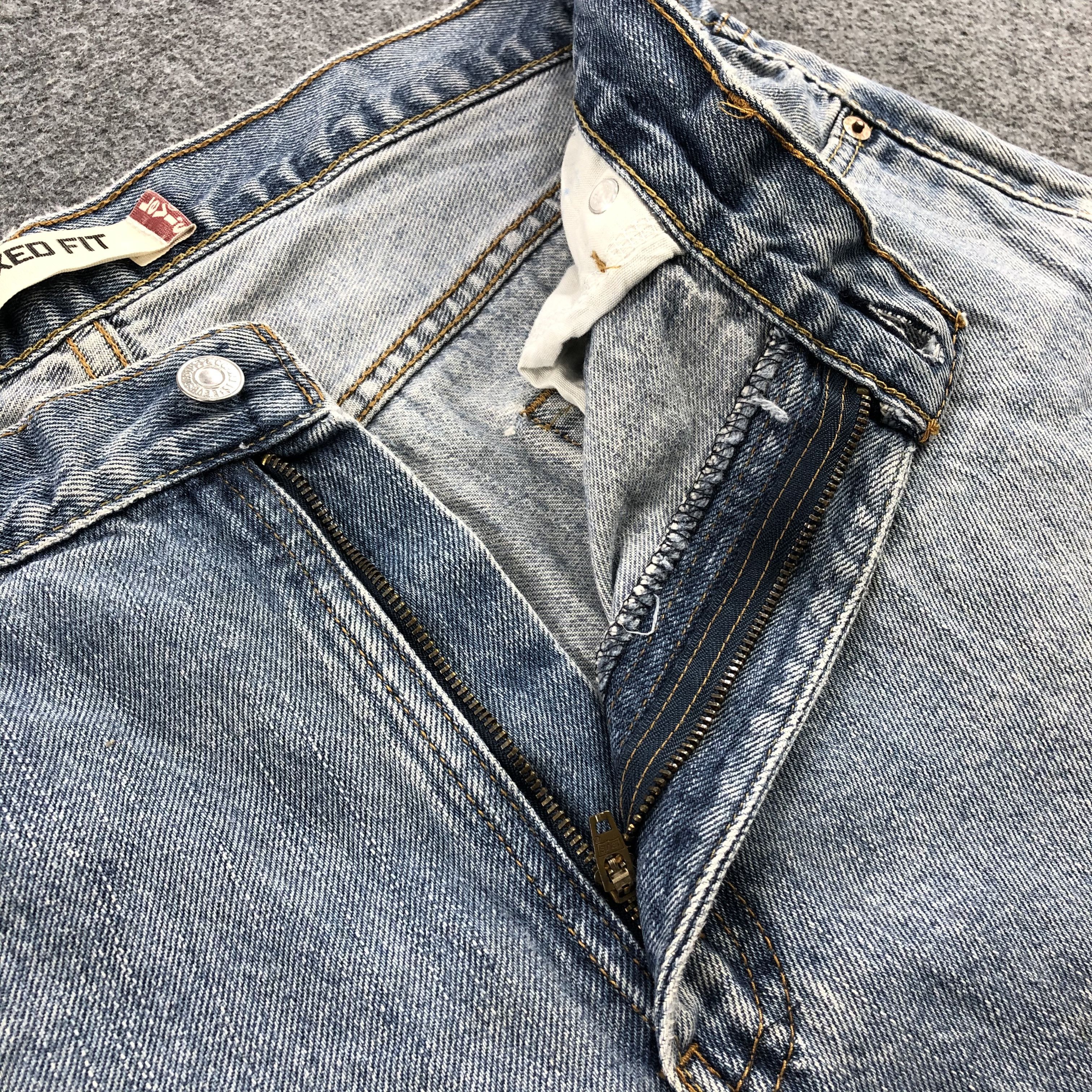 Levi's Vintage Levis 550 Jeans Relaxed Fit Stone Wash Denim KJ553 Size US 35 - 7 Thumbnail