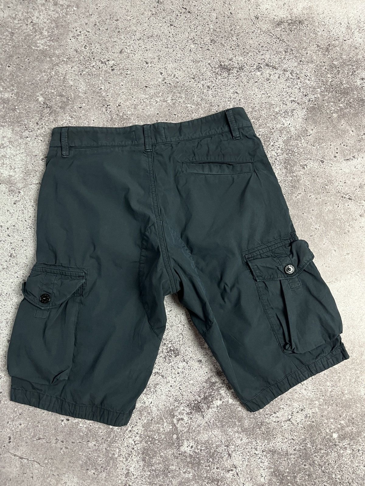 Stone Island Stone Island Junior A10 Garment Dyed Bermuda Cargo Shorts Size US 26 / EU 42 - 6 Thumbnail