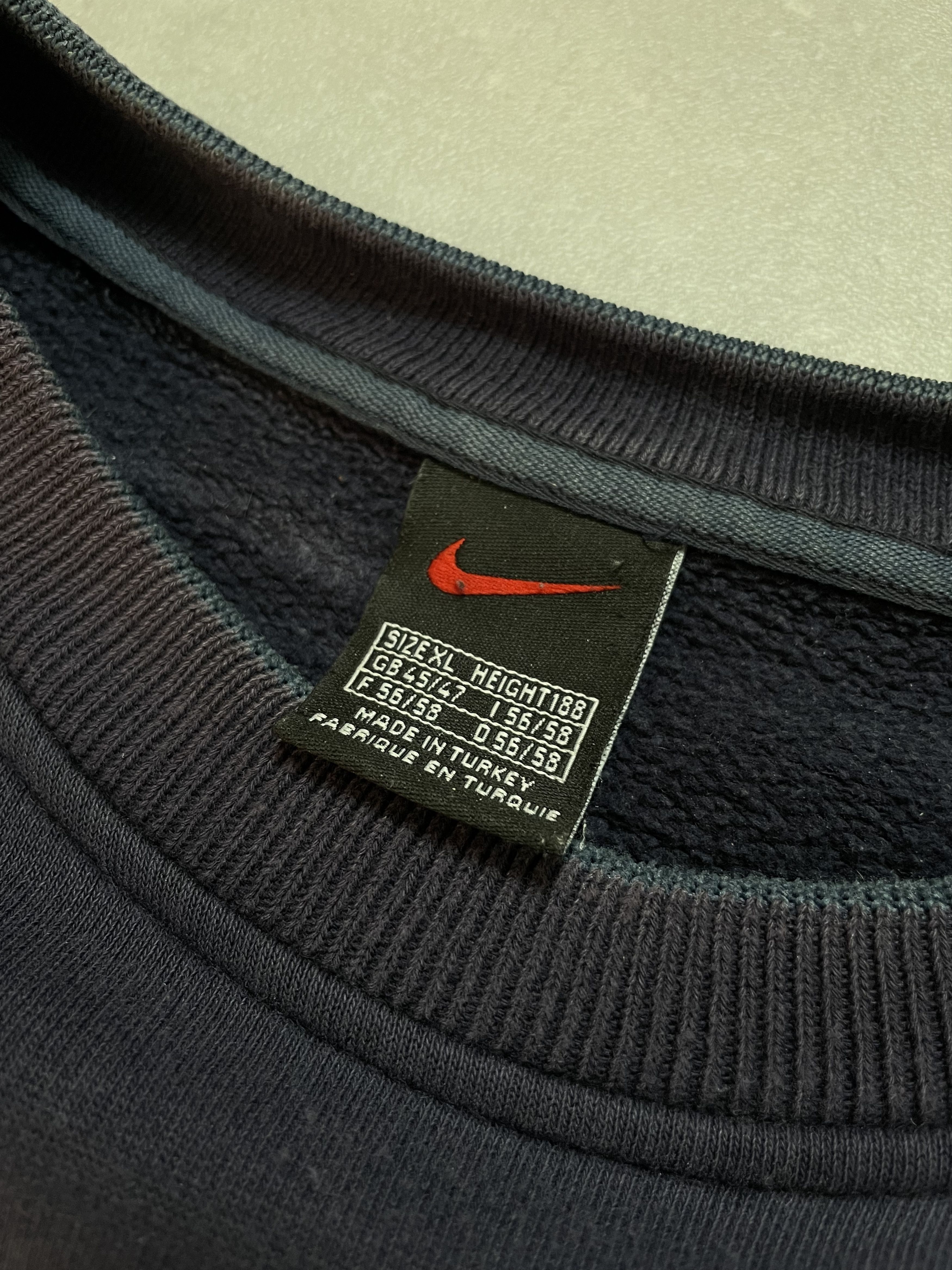 Nike Nike Vintage Sweatshirt / Streetwear Style Size US XL / EU 56 / 4 - 5 Thumbnail