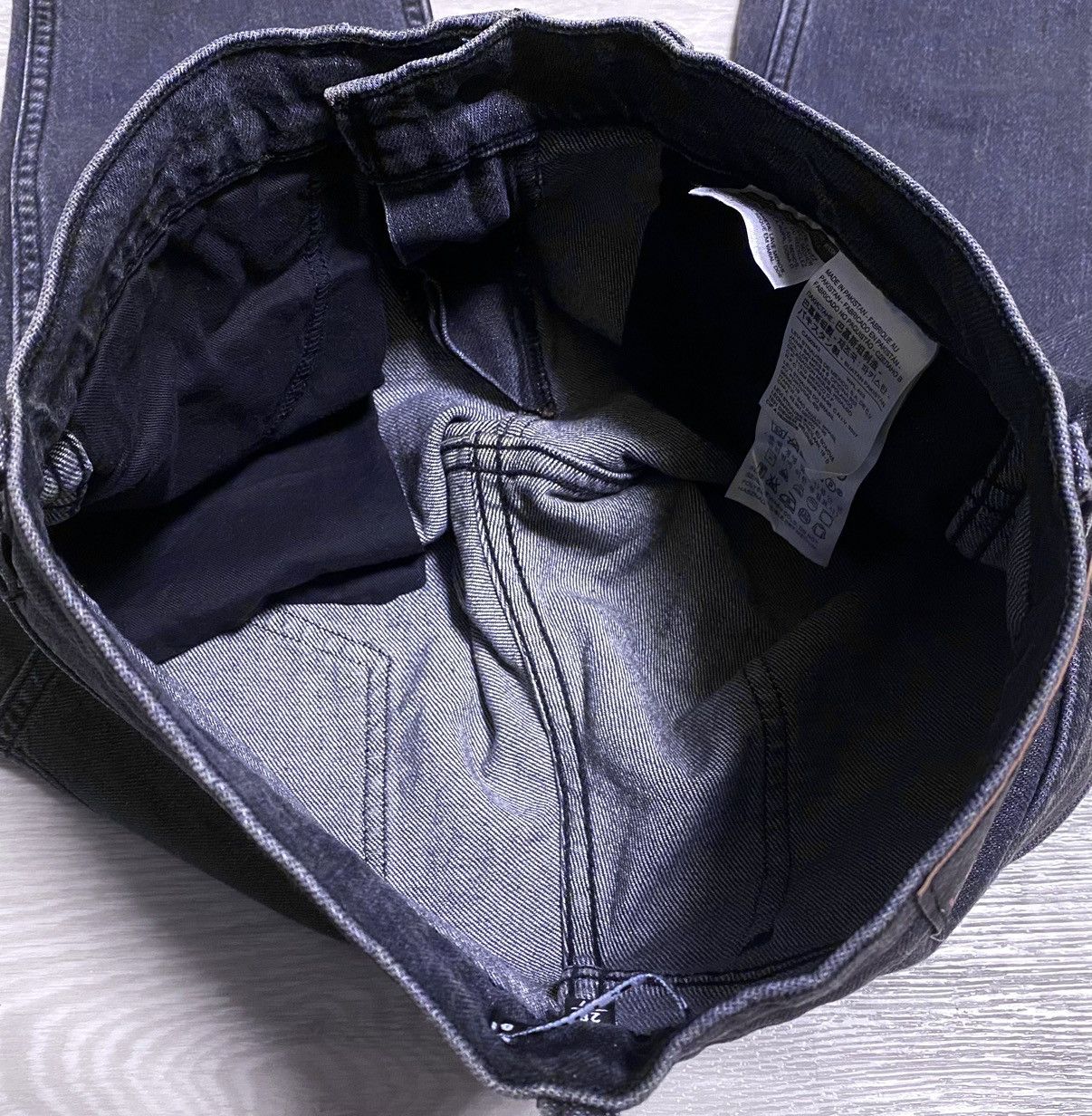 Levi's Made & Crafted Levi’s Line 8 Graphite Black Washed Cropped Jeans Denim Mom Size 28" / US 6 / IT 42 - 19 Thumbnail