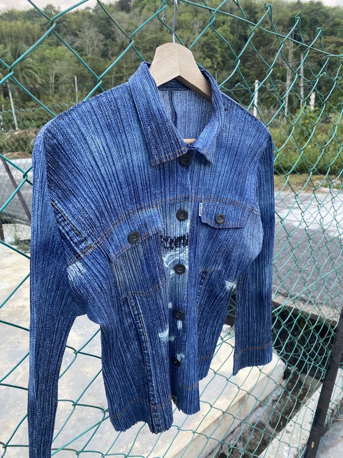 Pleats Please Issey Miyake PLEATS PLEASE Denim Transfer Printed Hem Cutting Jacket Size M / US 6-8 / IT 42-44 - 3 Thumbnail