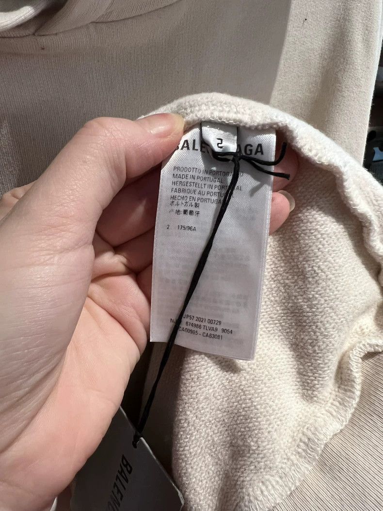 Balenciaga Balenciaga Beige Logo Hoodie New with Tag Size US M / EU 48-50 / 2 - 3 Thumbnail