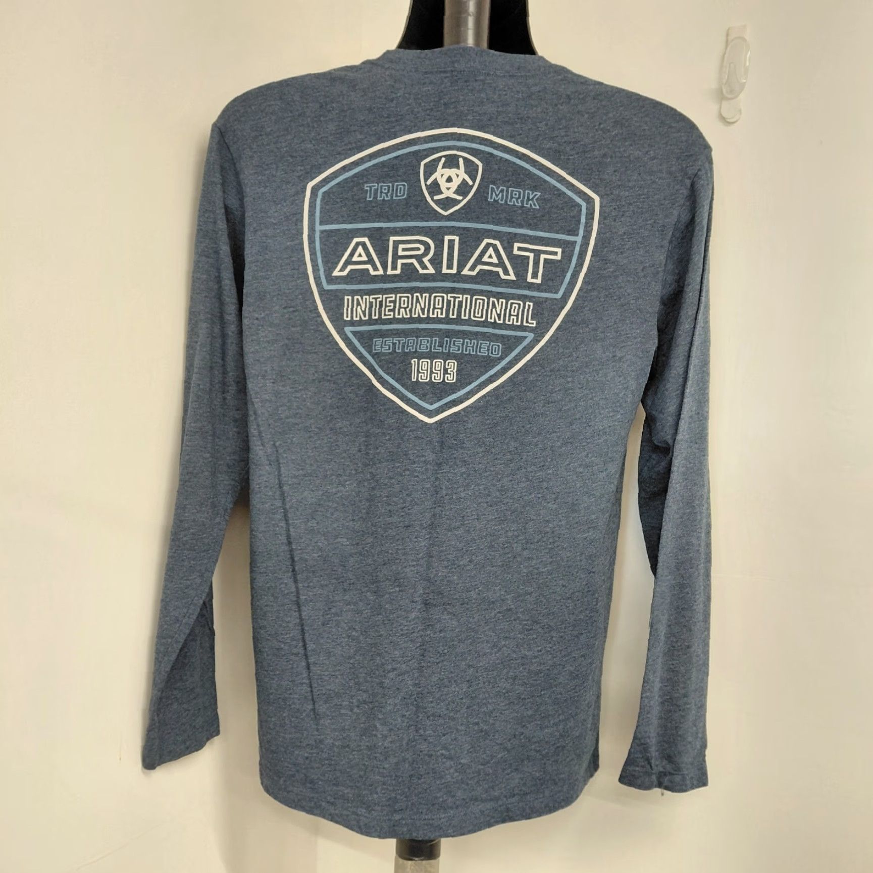 Ariat Ariat Shirt Mens Size Medium Heather Gray Crestline Long Sleeve Crewneck Cowboy Pro Series Rio Free! Size US M / EU 48-50 / 2 - 2 Thumbnail