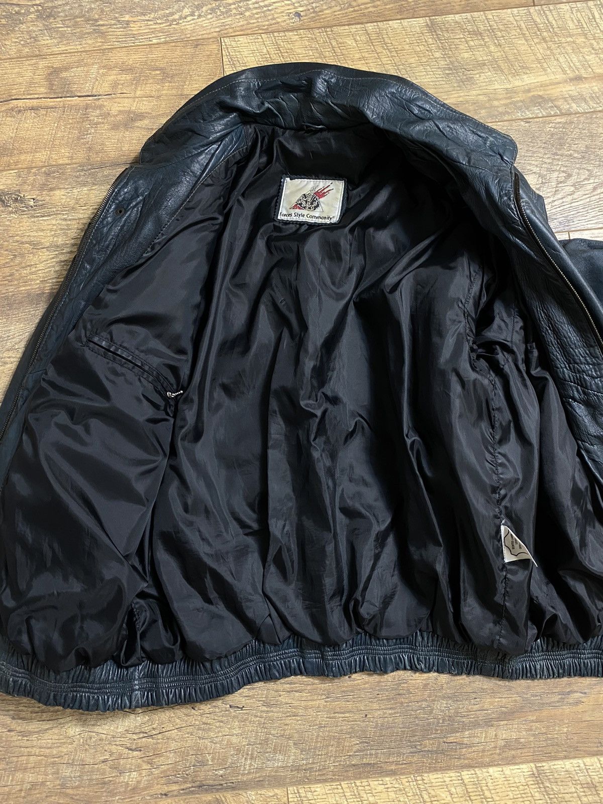 Genuine Leather Vintage Leather Bomber Jacket Forces Style Community 56 Size US XL / EU 56 / 4 - 11 Thumbnail