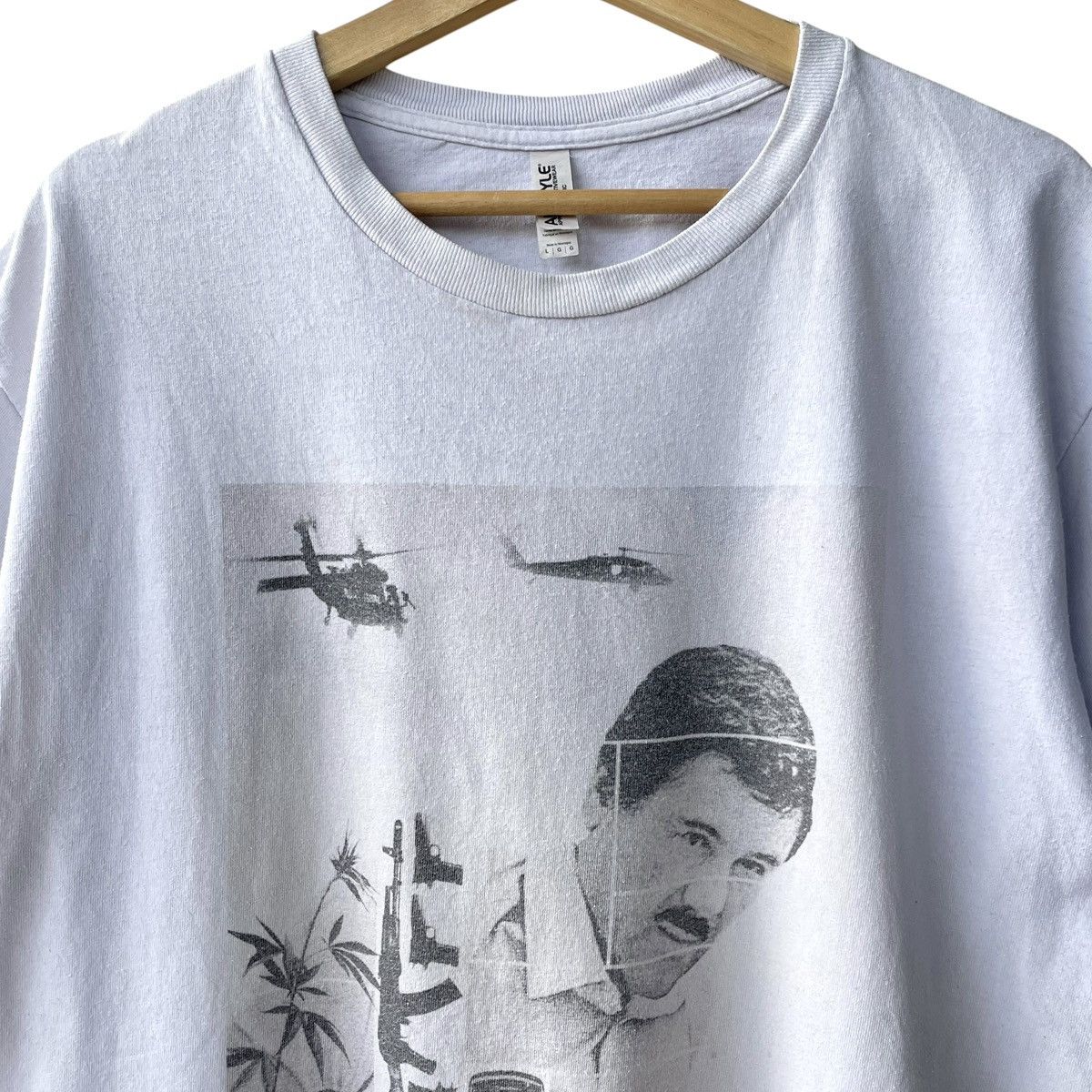 Alstyle El Chapo Joaquín Guzmán Mexican Criminal Photo Tee Size US L / EU 52-54 / 3 - 3 Thumbnail