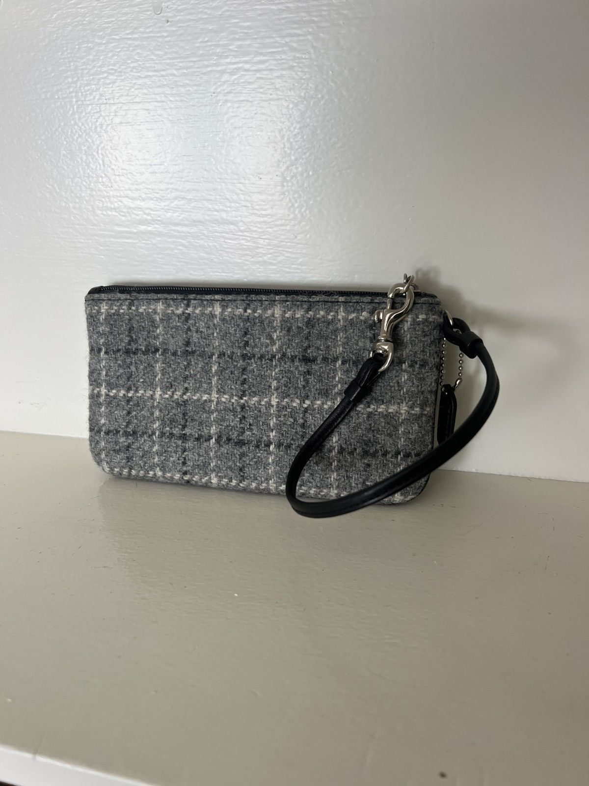 Coach Vintage Coach Clutch made with Chenille fabric Size ONE SIZE - 4 Thumbnail