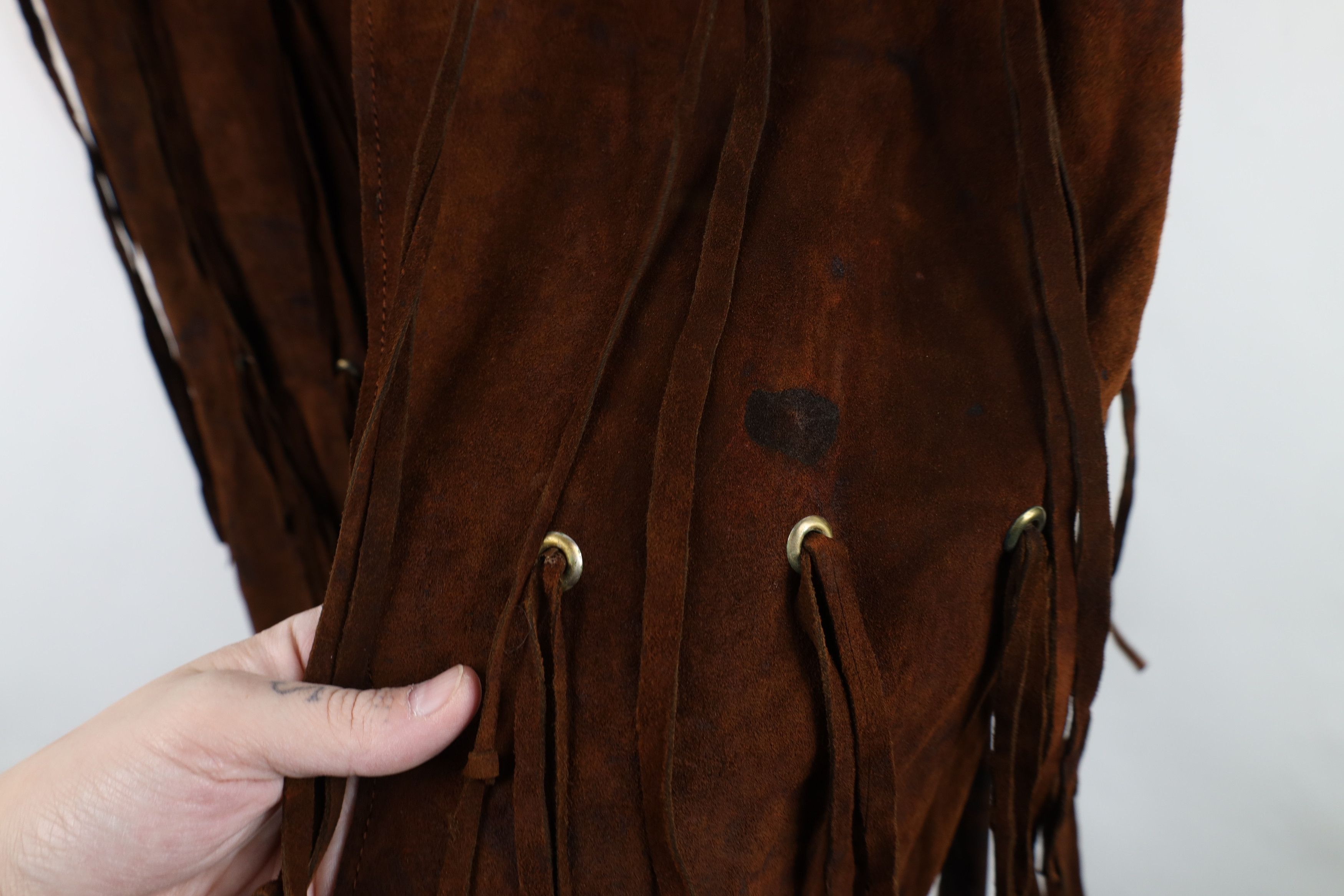 Vintage Vintage 60s 70s Boho Chic Fringed Suede Leather Vest USA Size L / US 10 / IT 46 - 6 Thumbnail
