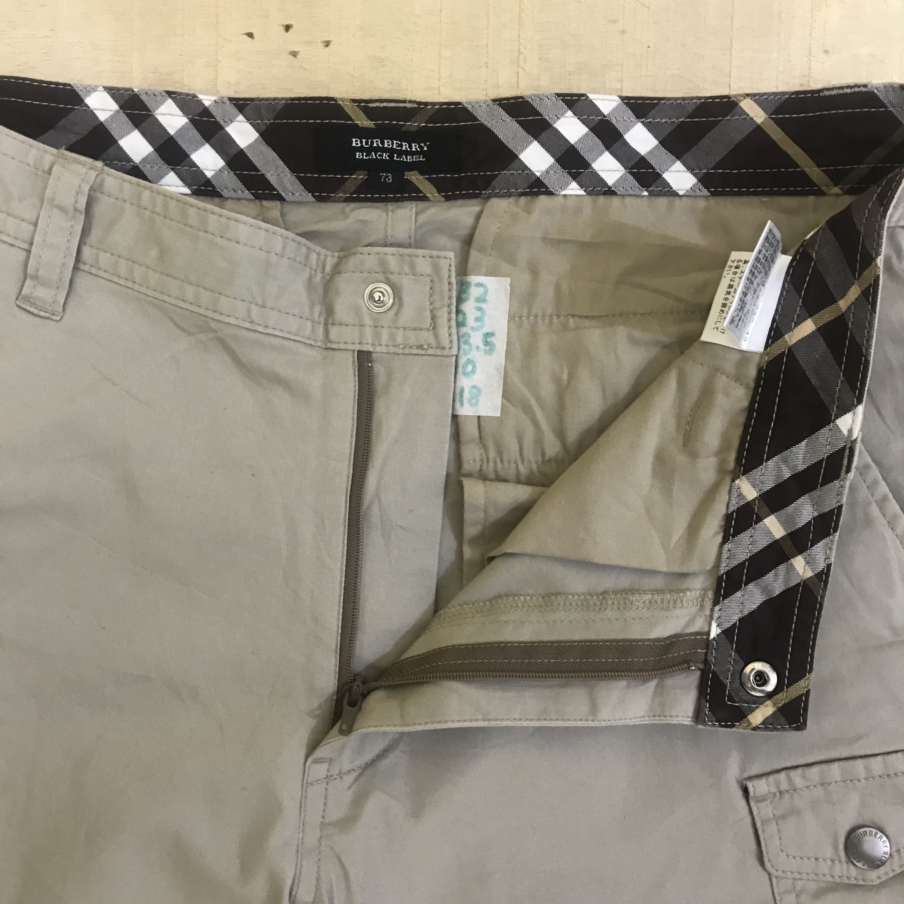 Burberry X262 BURBERRY BLACK LABEL UTILITY CARGO SHORT PANTS Size US 32 / EU 48 - 5 Thumbnail