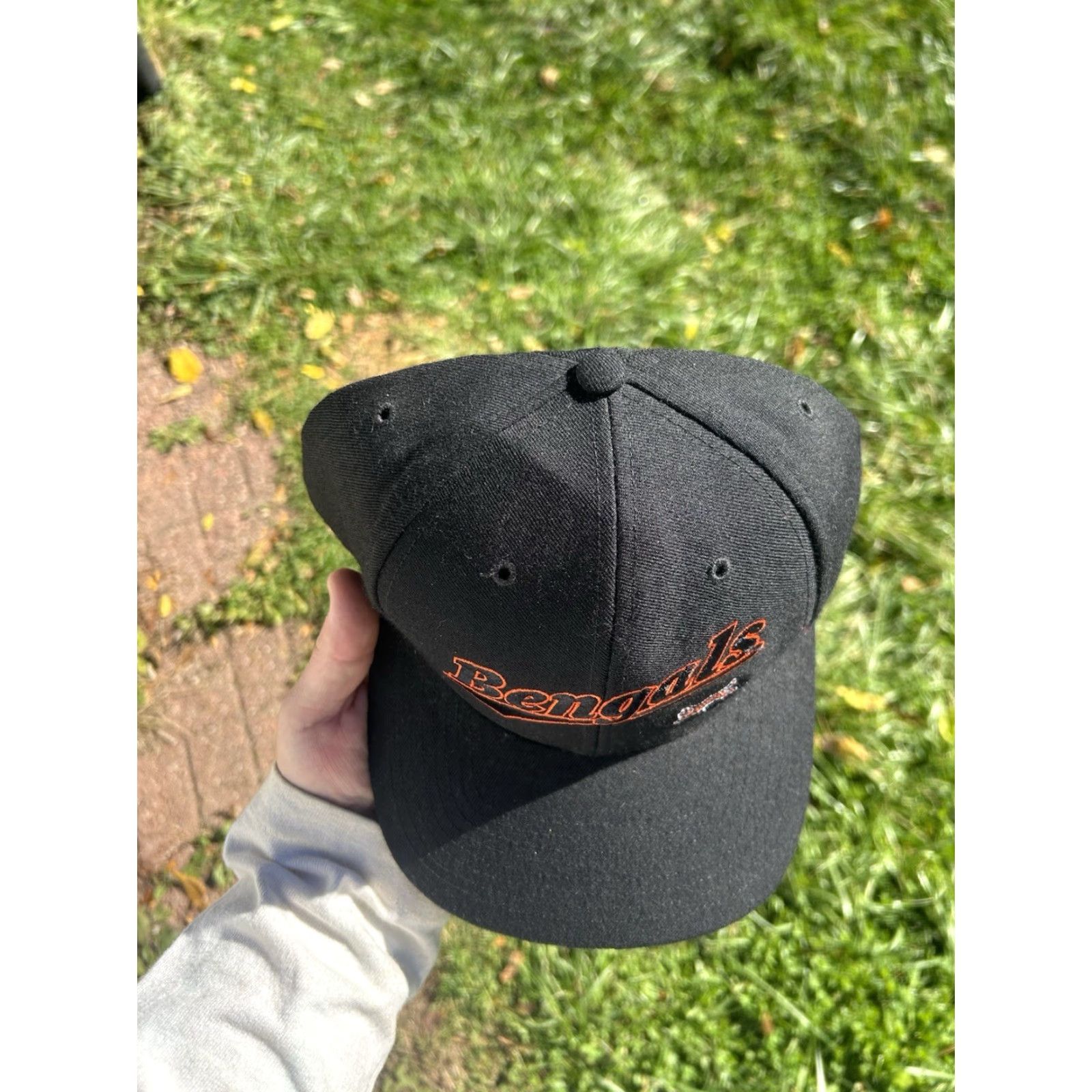 NFL VINTAGE 90s SnapBack hat Cincinnati Bengals NFL football wool blend black Hat Cap Mens/Boys Size ONE SIZE - 3 Thumbnail