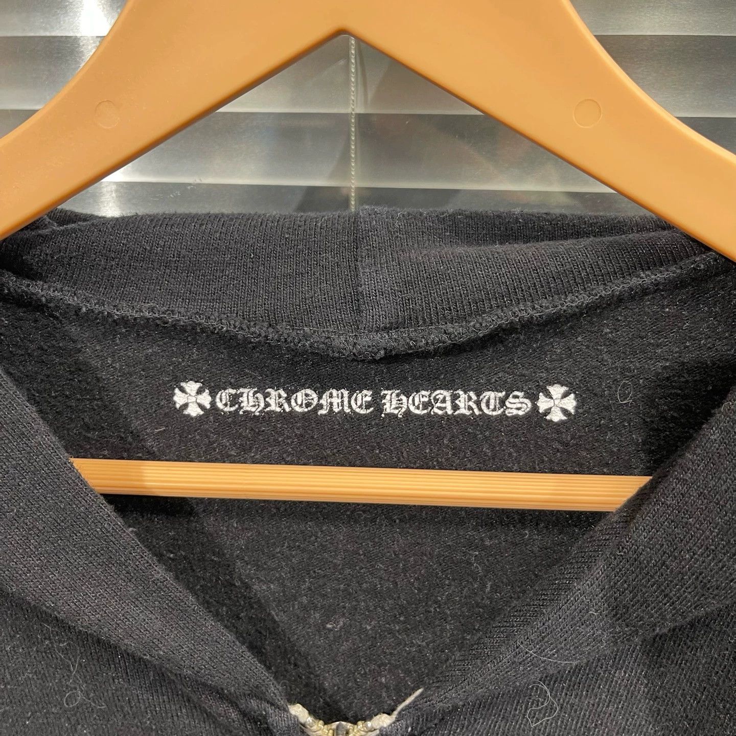 Chrome Hearts Chrome Hearts Black Kylin Arm Horseshoe Zip L 9/10 (P/CH Flaw) Size US L / EU 52-54 / 3 - 3 Thumbnail