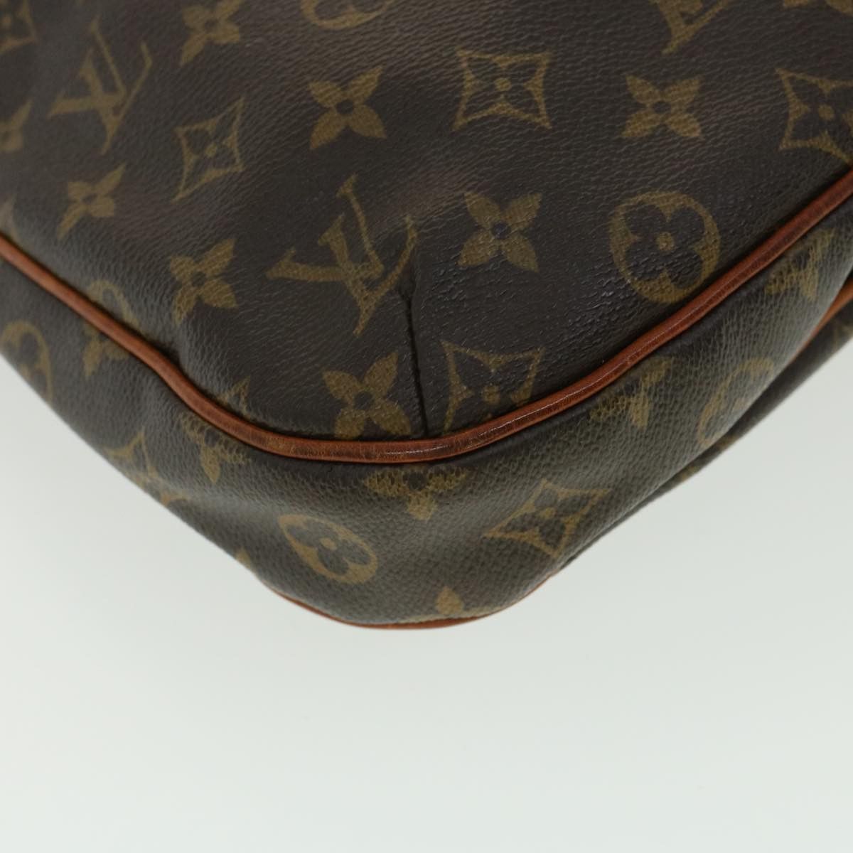 Louis Vuitton LOUIS VUITTON Monogram Odeon MM Shoulder Bag M56389 Size ONE SIZE - 16 Thumbnail