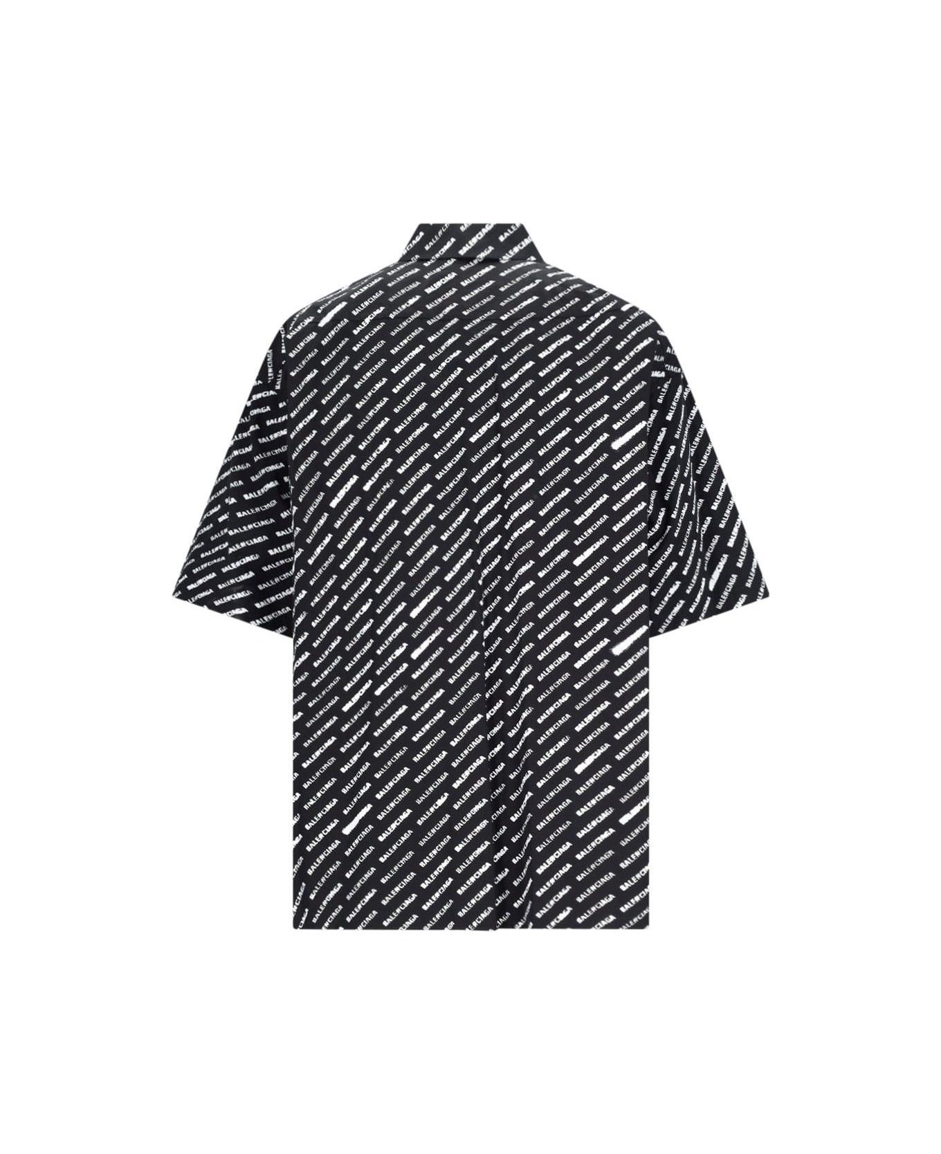 Balenciaga o1srvl11e1125 Stencil Allover Shirt Large Fit in Black/White Size US S / EU 44-46 / 1 - 2 Thumbnail