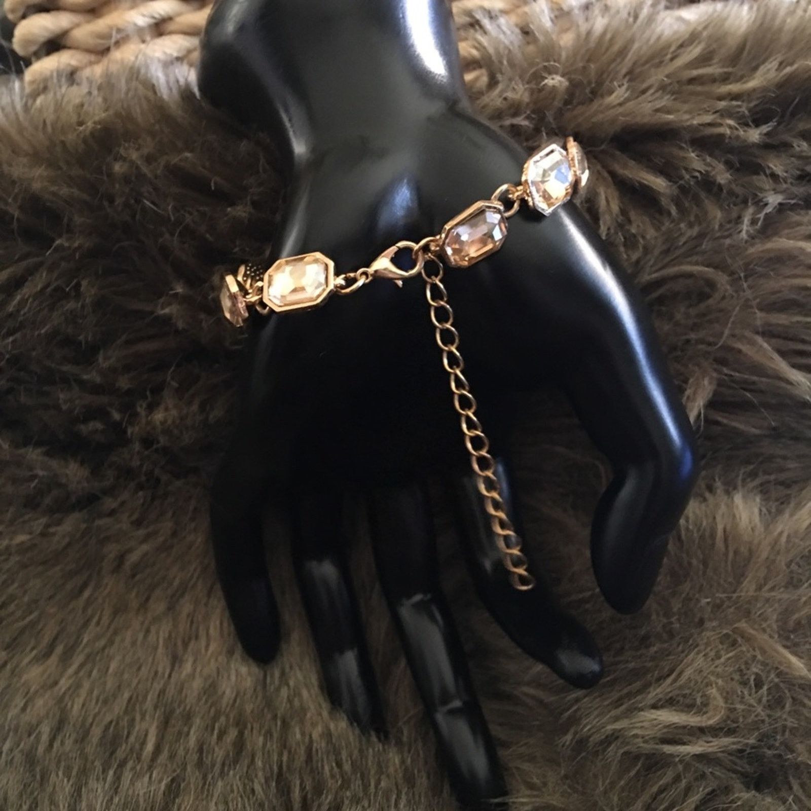 Jewelry Gold tone faceted glass gold tone link bracelet Size ONE SIZE - 3 Thumbnail