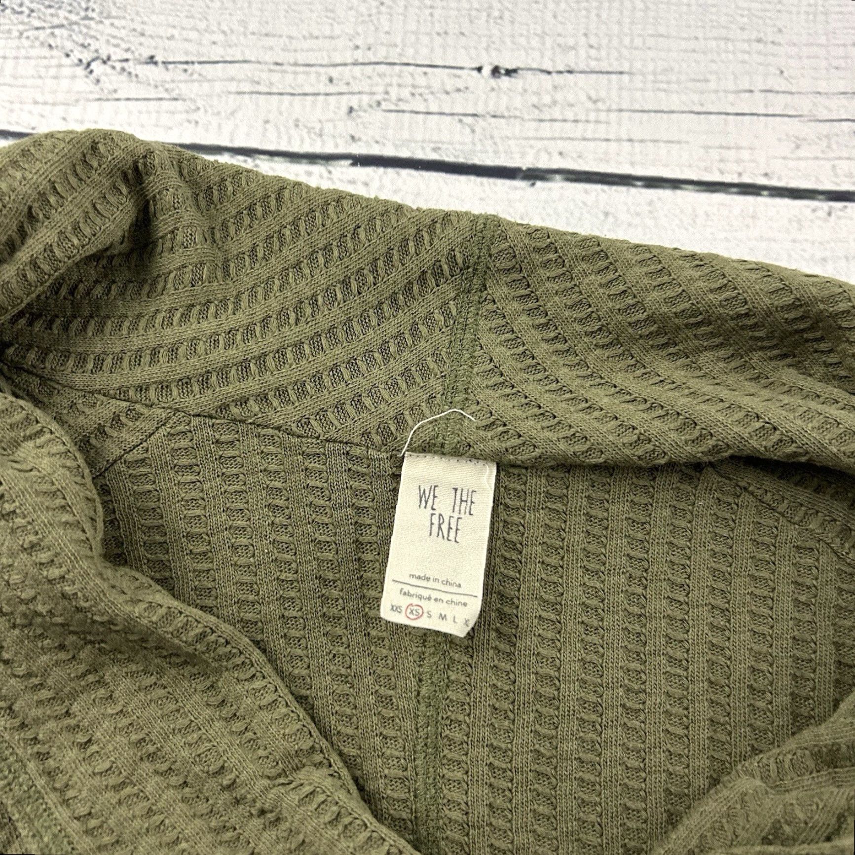 Vintage We The Free Cropped Shirt Women's XS Green Long Sleeve Blouse Size XS / US 0-2 / IT 36-38 - 2 Thumbnail