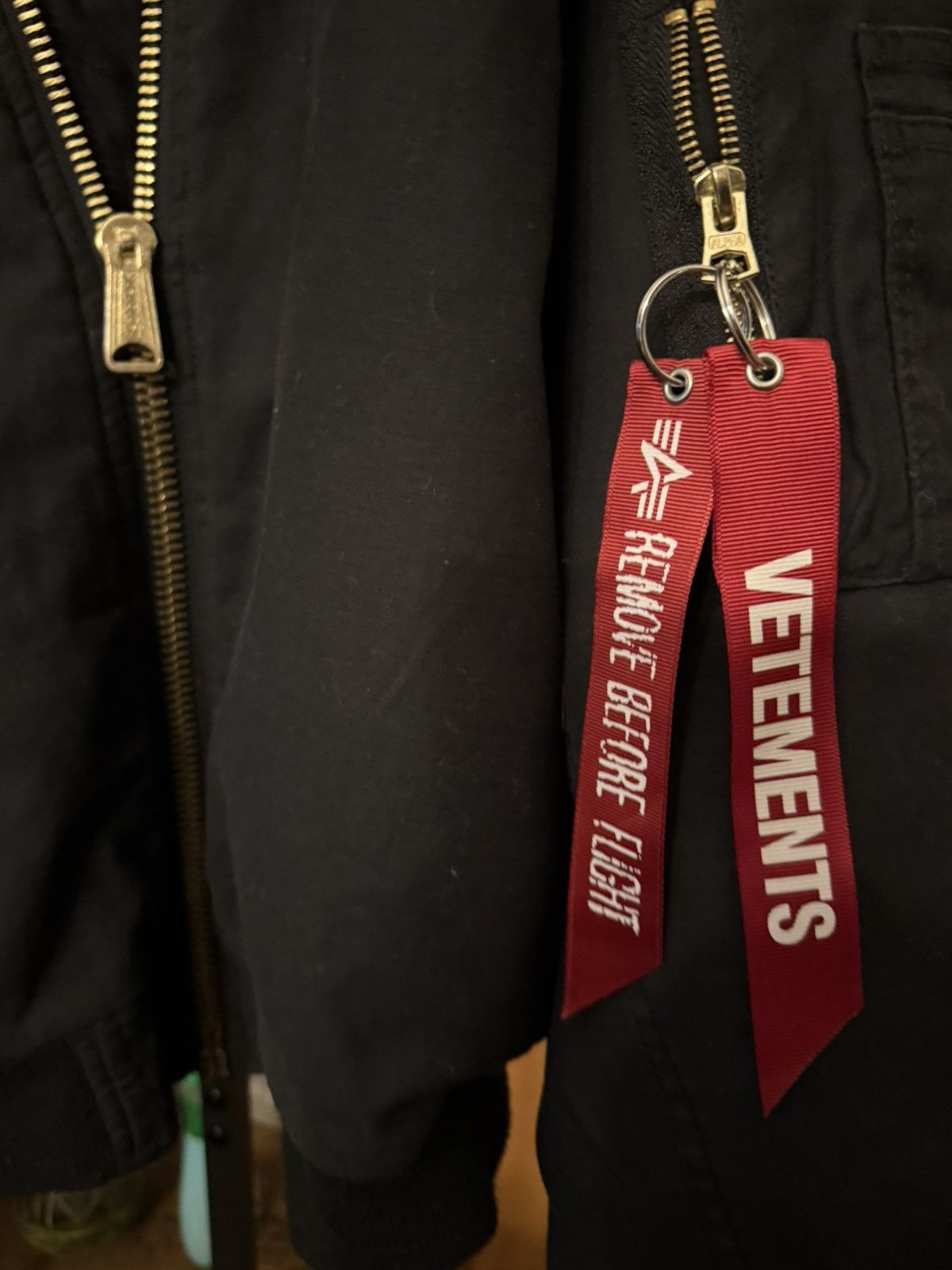 Alpha Industries × Vetements Vetements ss18 Emoji Bomber Size US S / EU 44-46 / 1 - 3 Thumbnail