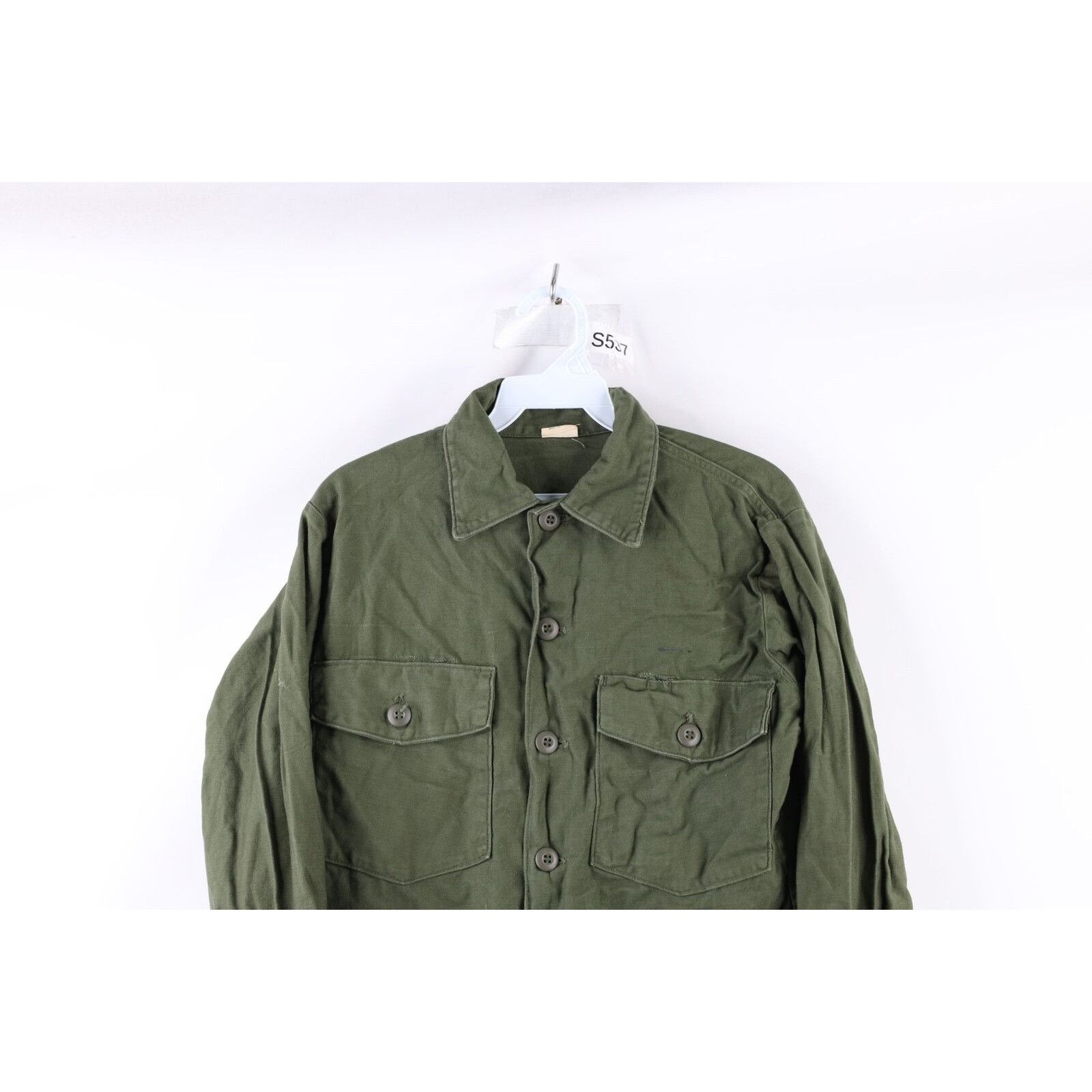 Vintage Vintage 70s Vietnam Era Cotton Sateen OG 107 Button Shirt Size US M / EU 48-50 / 2 - 2 Thumbnail