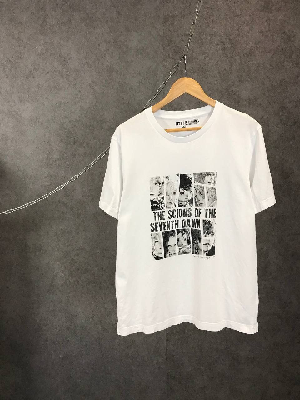 Uniqlo Final Fantasy x Uniqlo movie anima Japanese tee Size US M / EU 48-50 / 2 - 1 Thumbnail