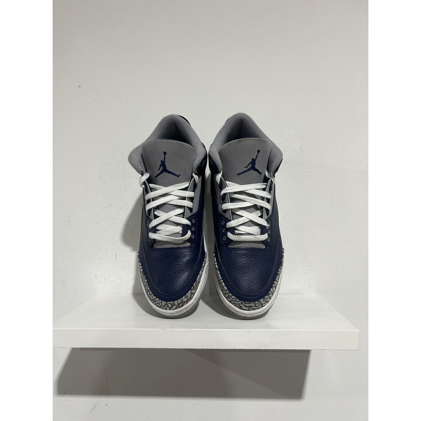 Jordan Brand JORDAN 3 RETRO GEORGETOWN SIZE 11 PREOWNED Size US 11 / EU 44 - 5 Thumbnail