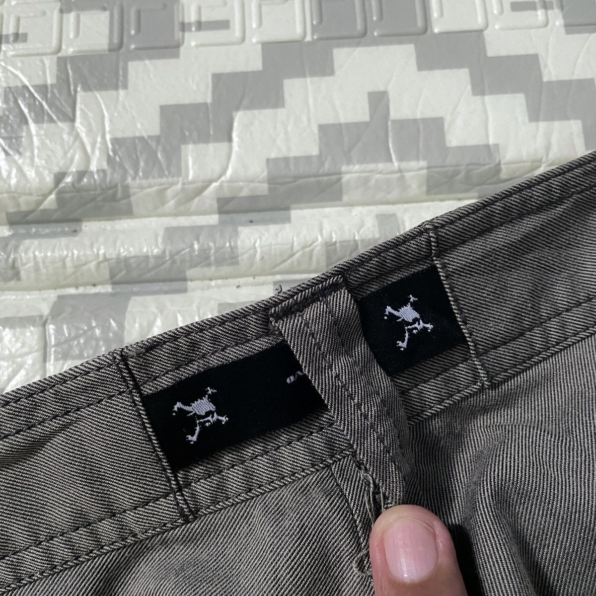 Oakley 🔥Oakley skull logo pocket cropped pants Size US 32 / EU 48 - 12 Thumbnail