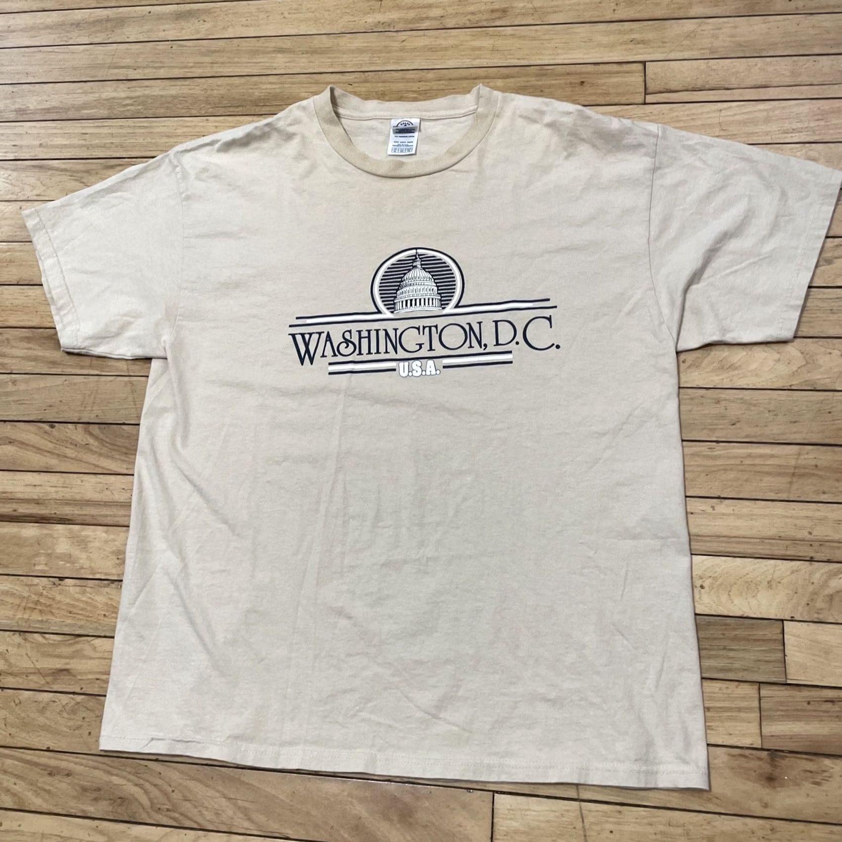 Delta VINTAGE Delta Pro Heavy Y2k Shirt Men XL Cream Washington, D.C. Graphic XL Men US Size US XL / EU 56 / 4 - 3 Thumbnail