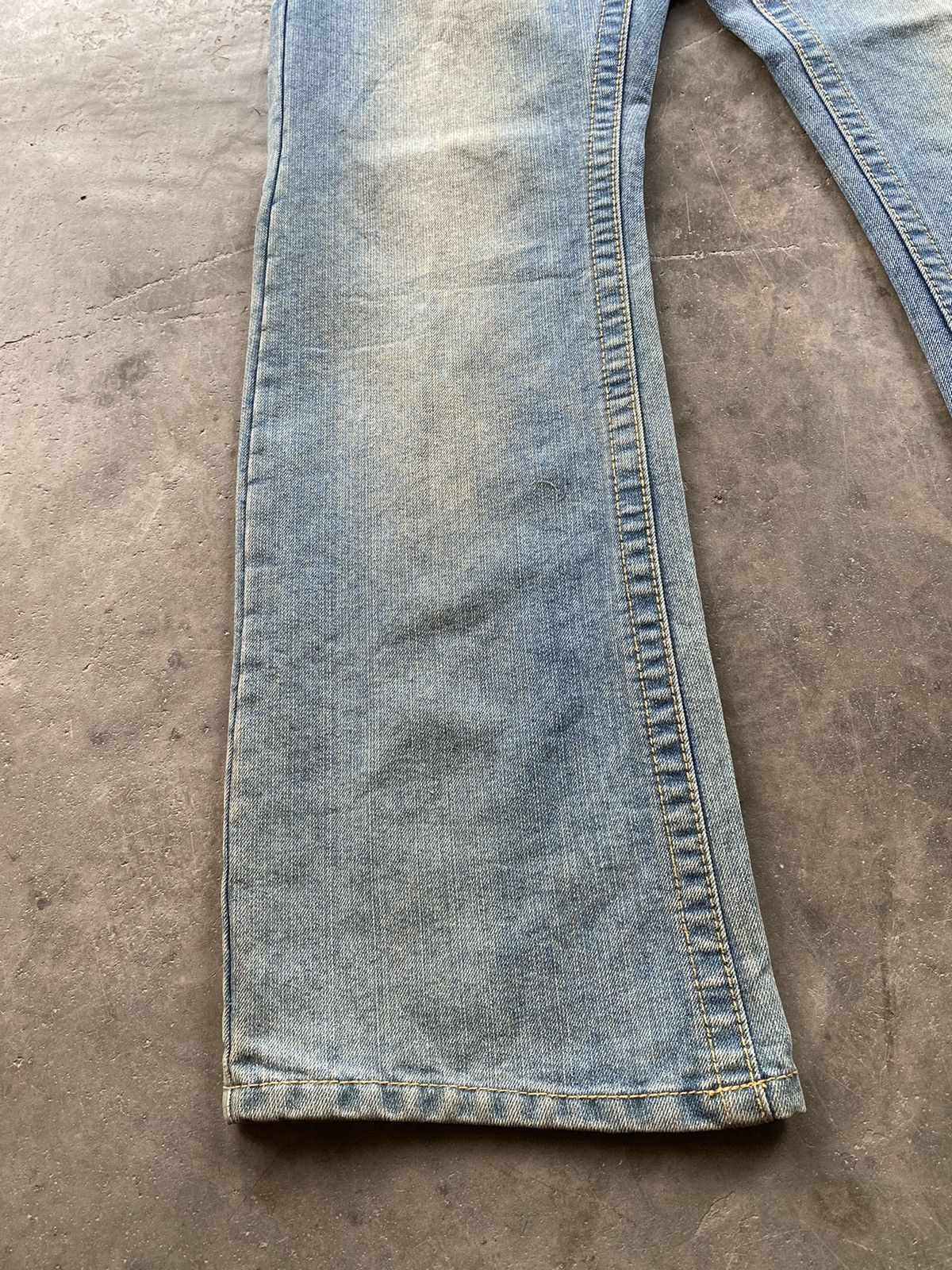 Hysteric Glamour × Japanese Brand Flare Jeans Japanese No boundaries Distressed 30x29 Size US 30 / EU 46 - 2 Thumbnail