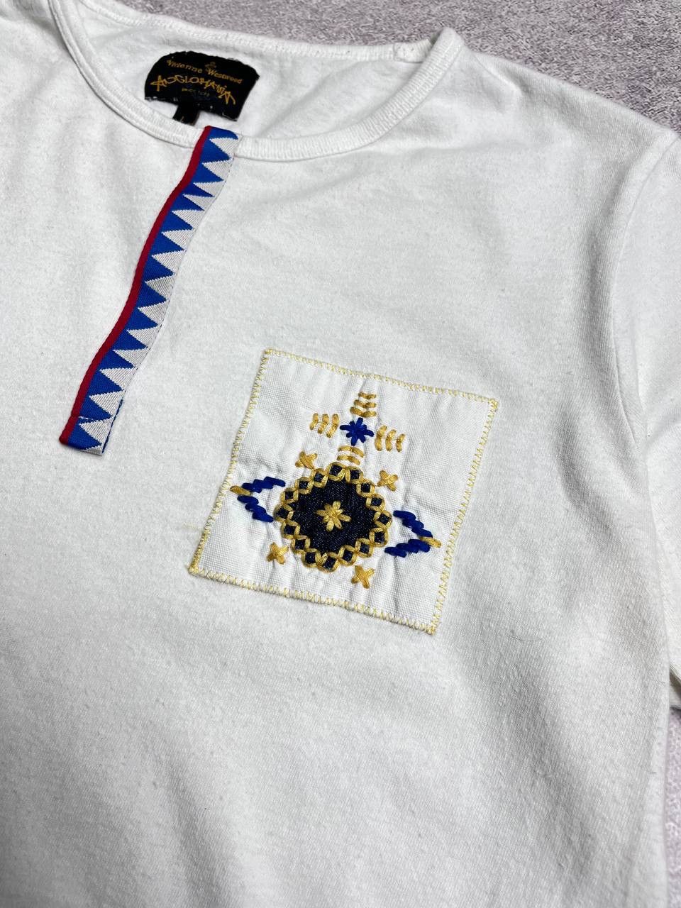 Vintage Vintage Vivienne Westwood Orb Saturn Knit Logo T-shirt L Size US L / EU 52-54 / 3 - 3 Thumbnail