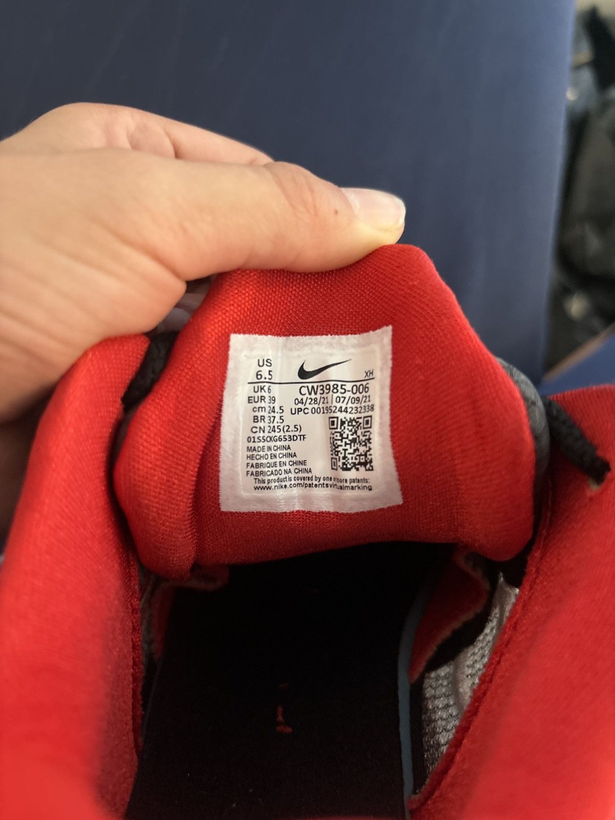 Nike Kyrie 4 Bred New No Box 6.5 Size US 6.5 / EU 39-40 - 6 Thumbnail